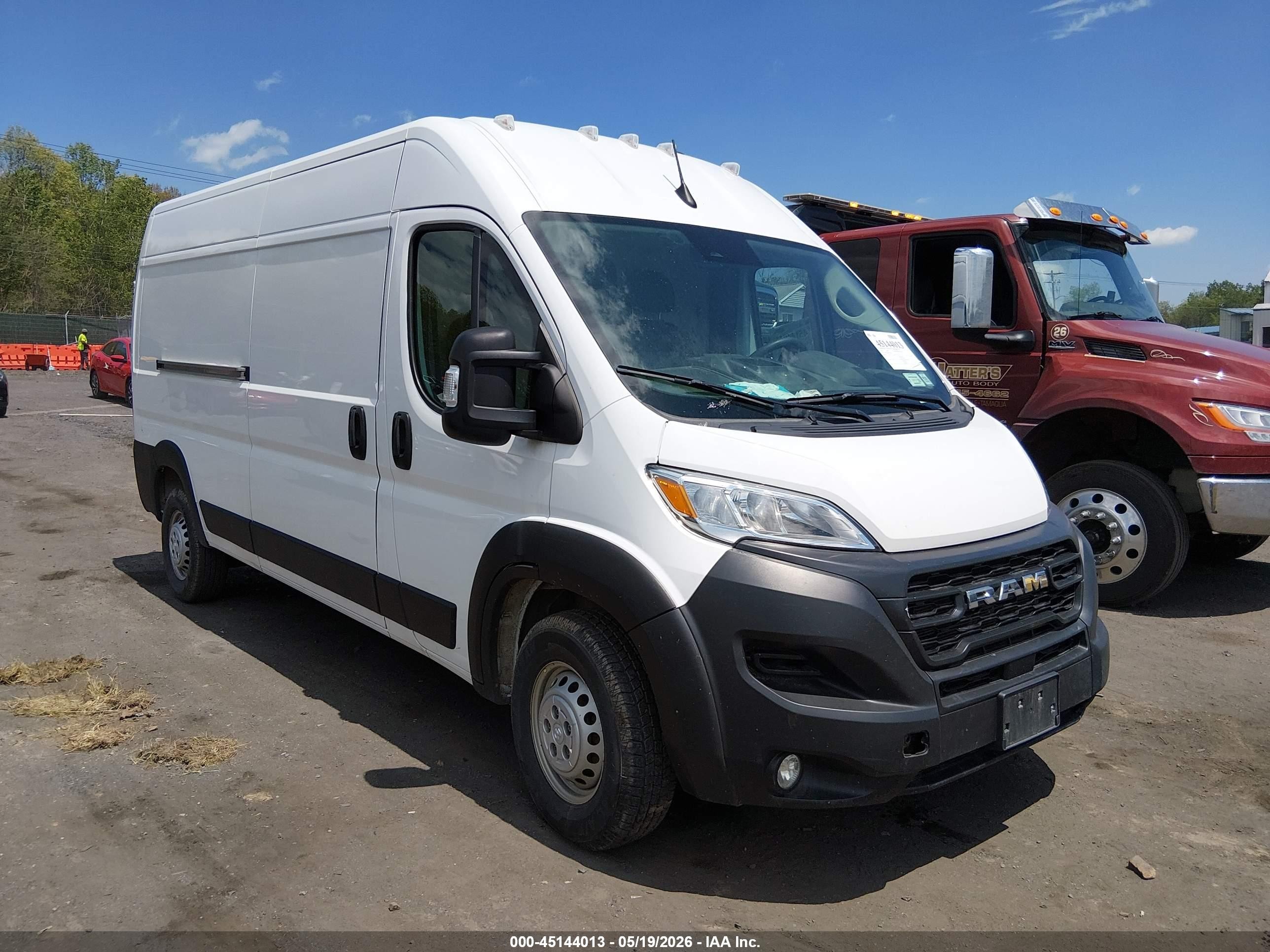 2024 Ram ProMaster Cargo Tradesman, VIN 3C6LRVDG8RE136766 — Обычный износ