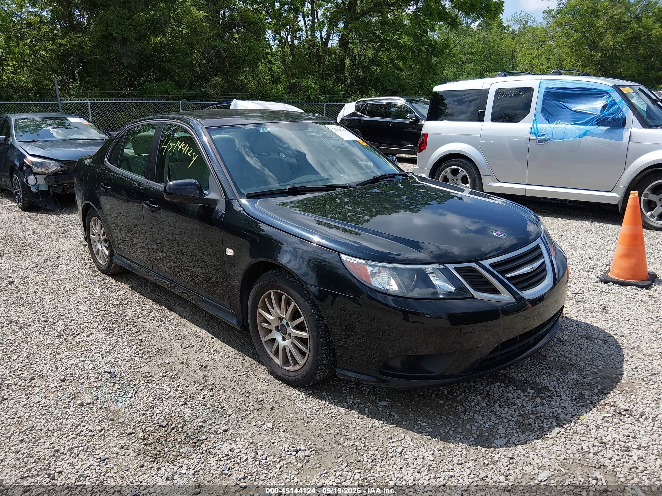 2011 Saab 9-3, VIN YS3FA4CYXB1304359 — Side