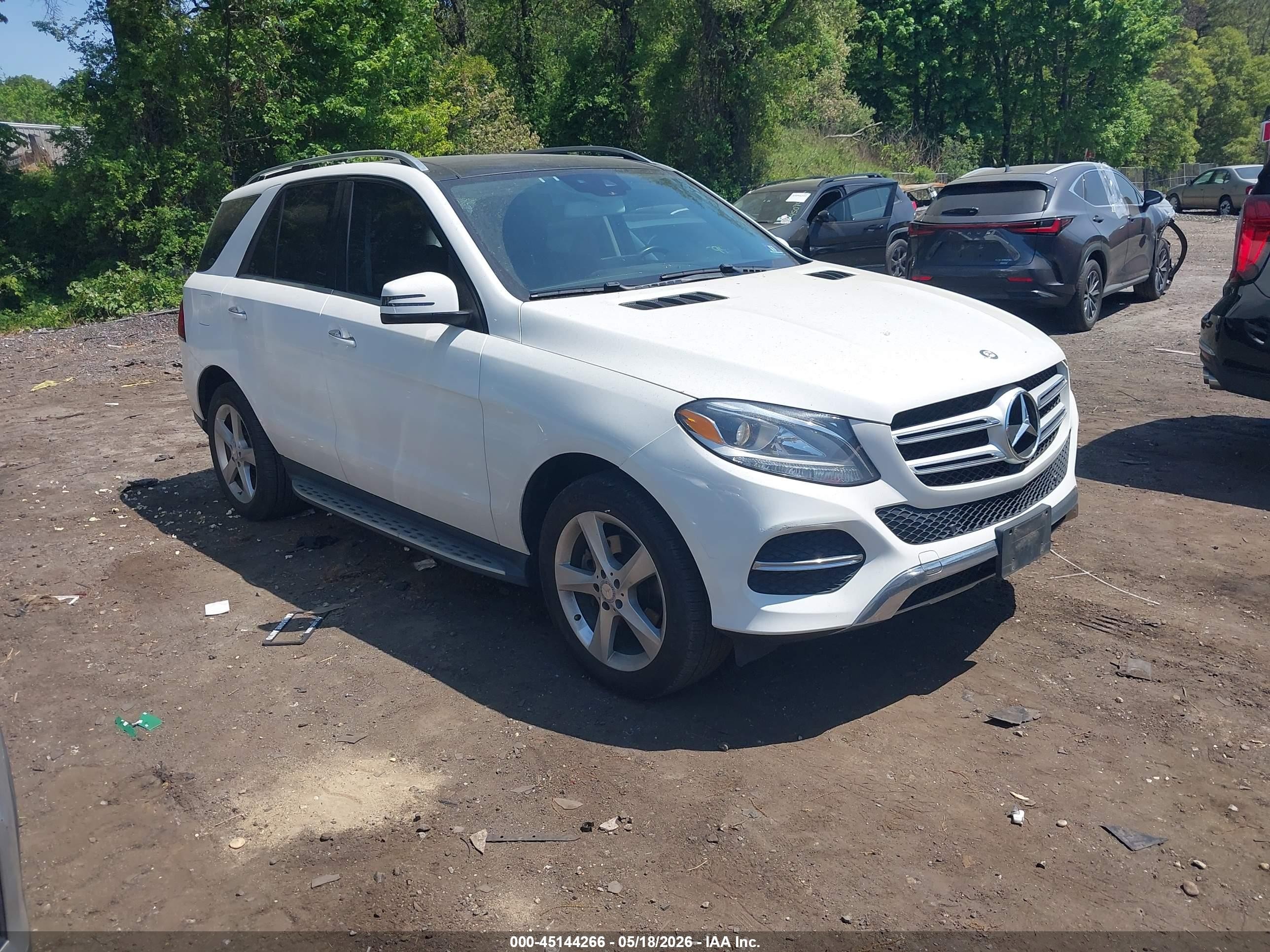 2016 Mercedes-Benz GLE 350, VIN 4JGDA5HB4GA700010 — Rear end