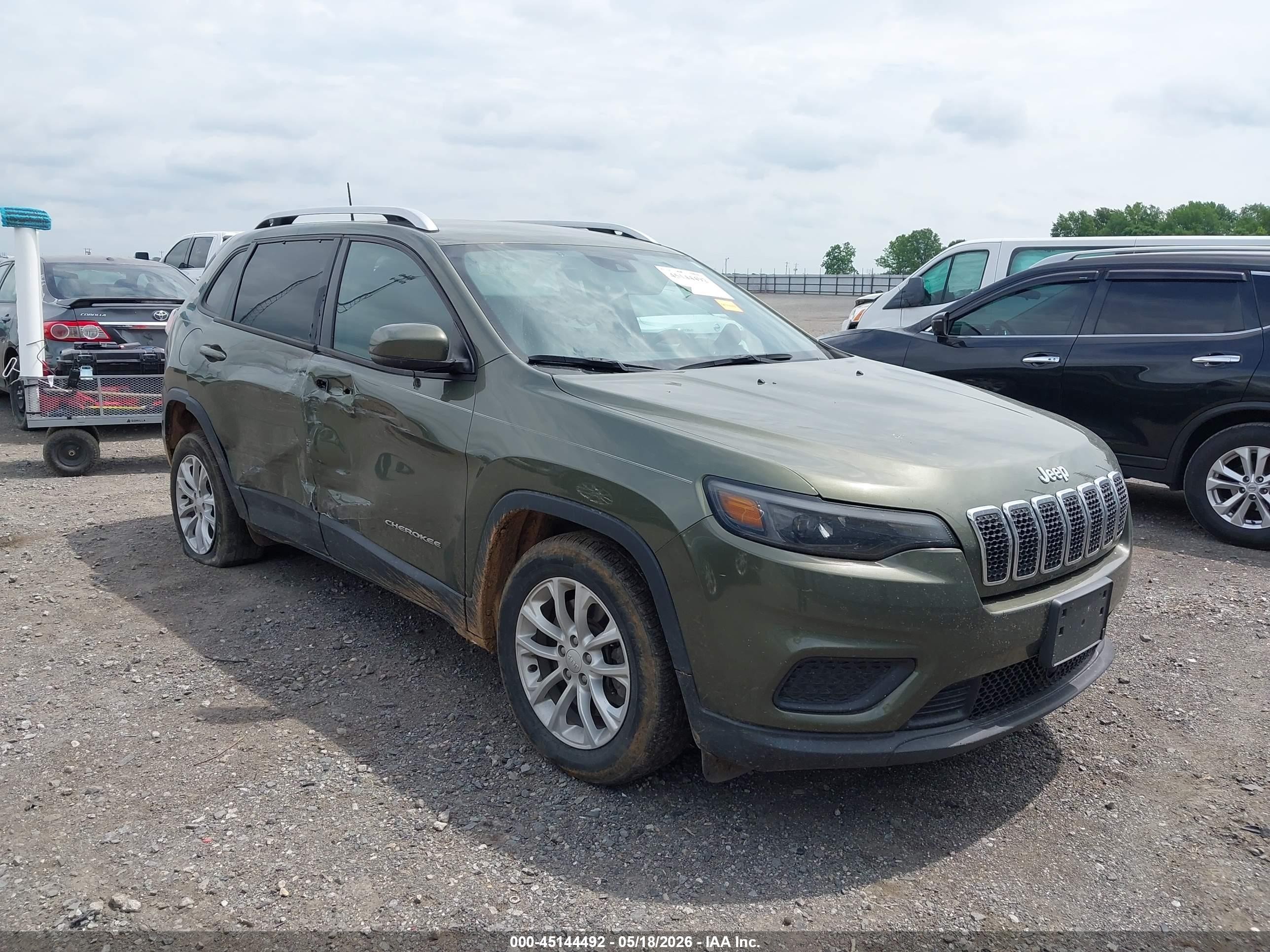 2021 Jeep Cherokee Latitude, VIN 1C4PJLCB7MD164595 — Side