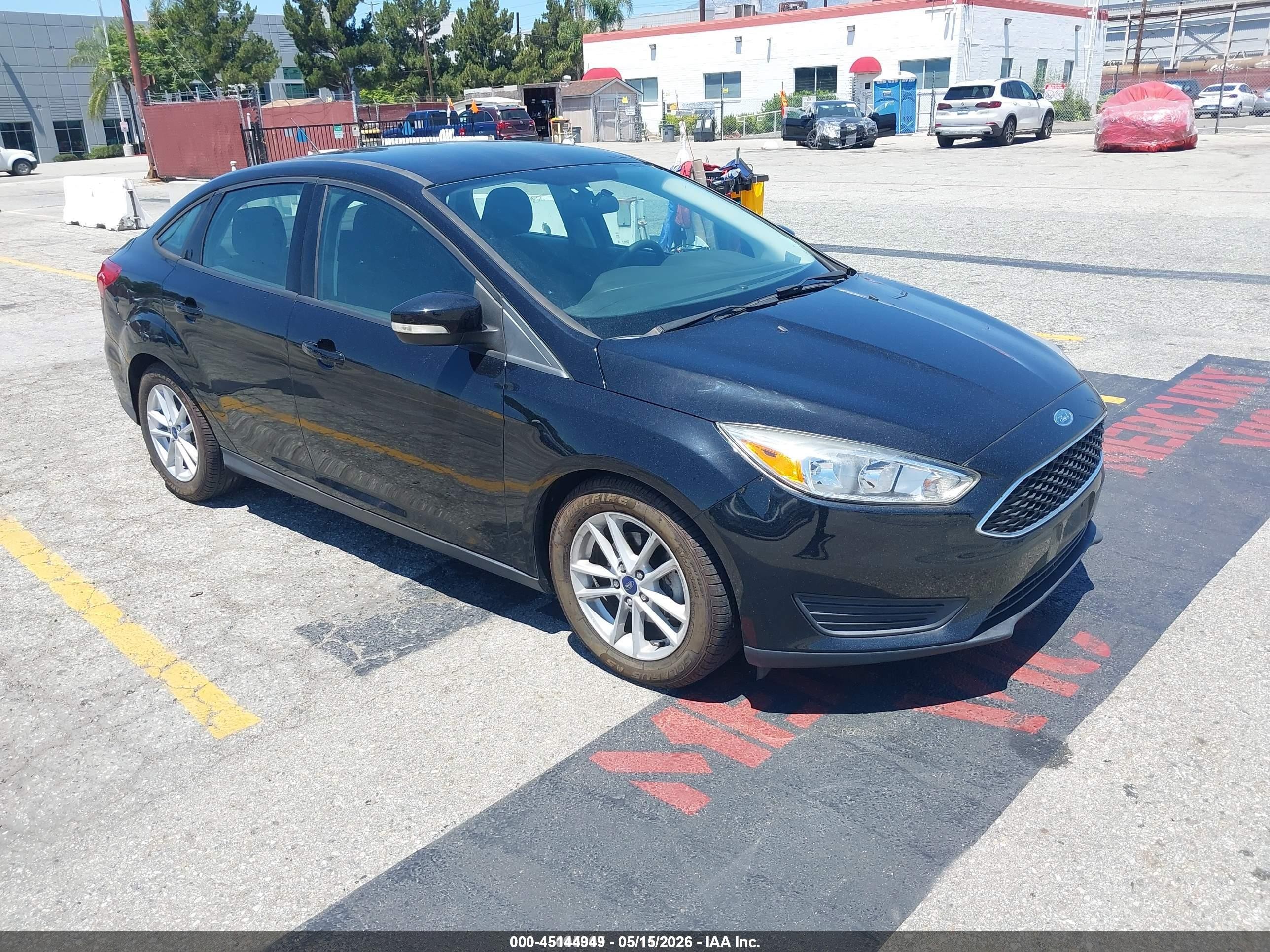 2017 Ford Focus SE, VIN 1FADP3F23HL329685 — All over