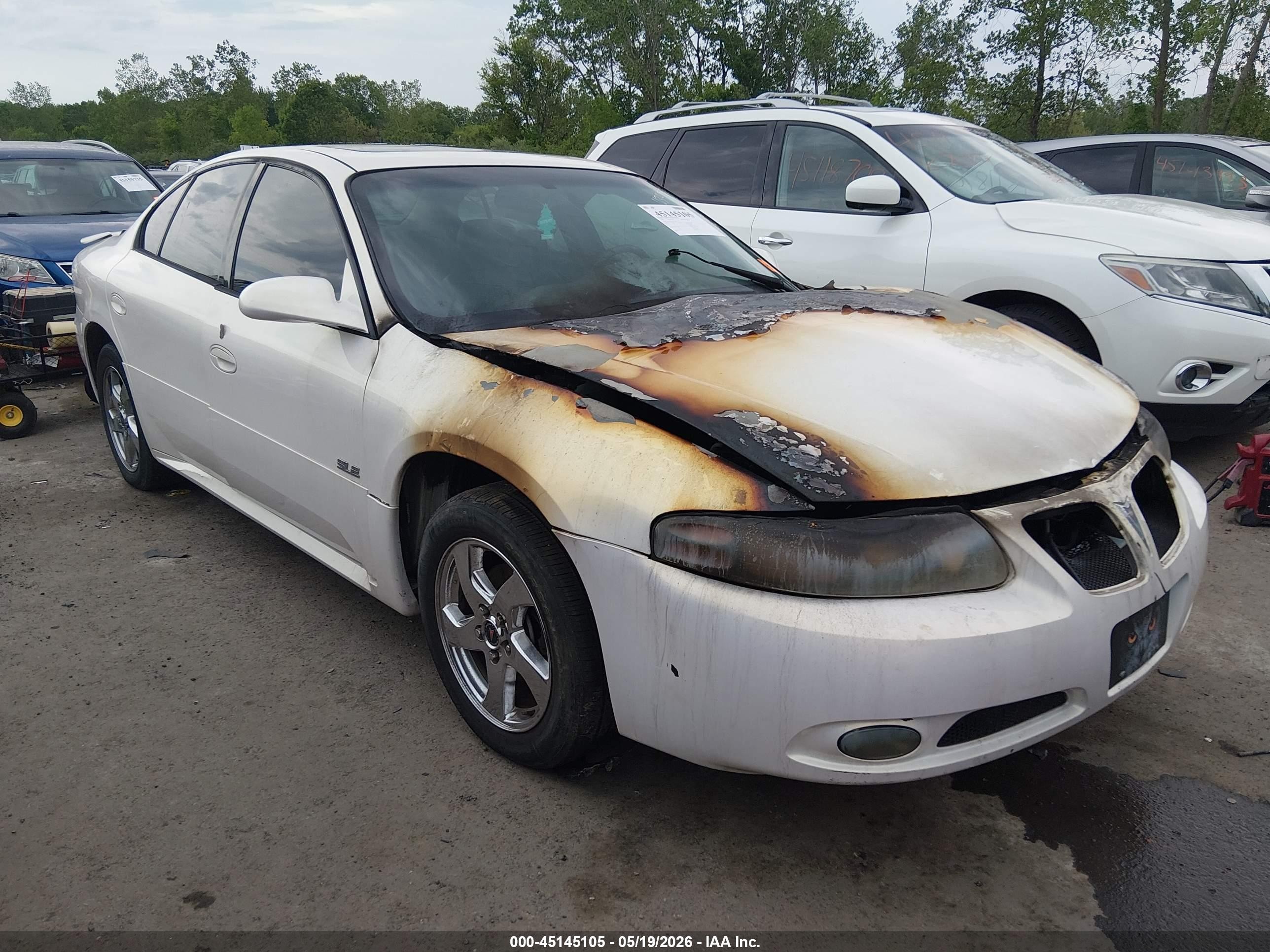 2005 Pontiac Bonneville SLE, VIN 1G2HY52KX5U172080 — Engine fire