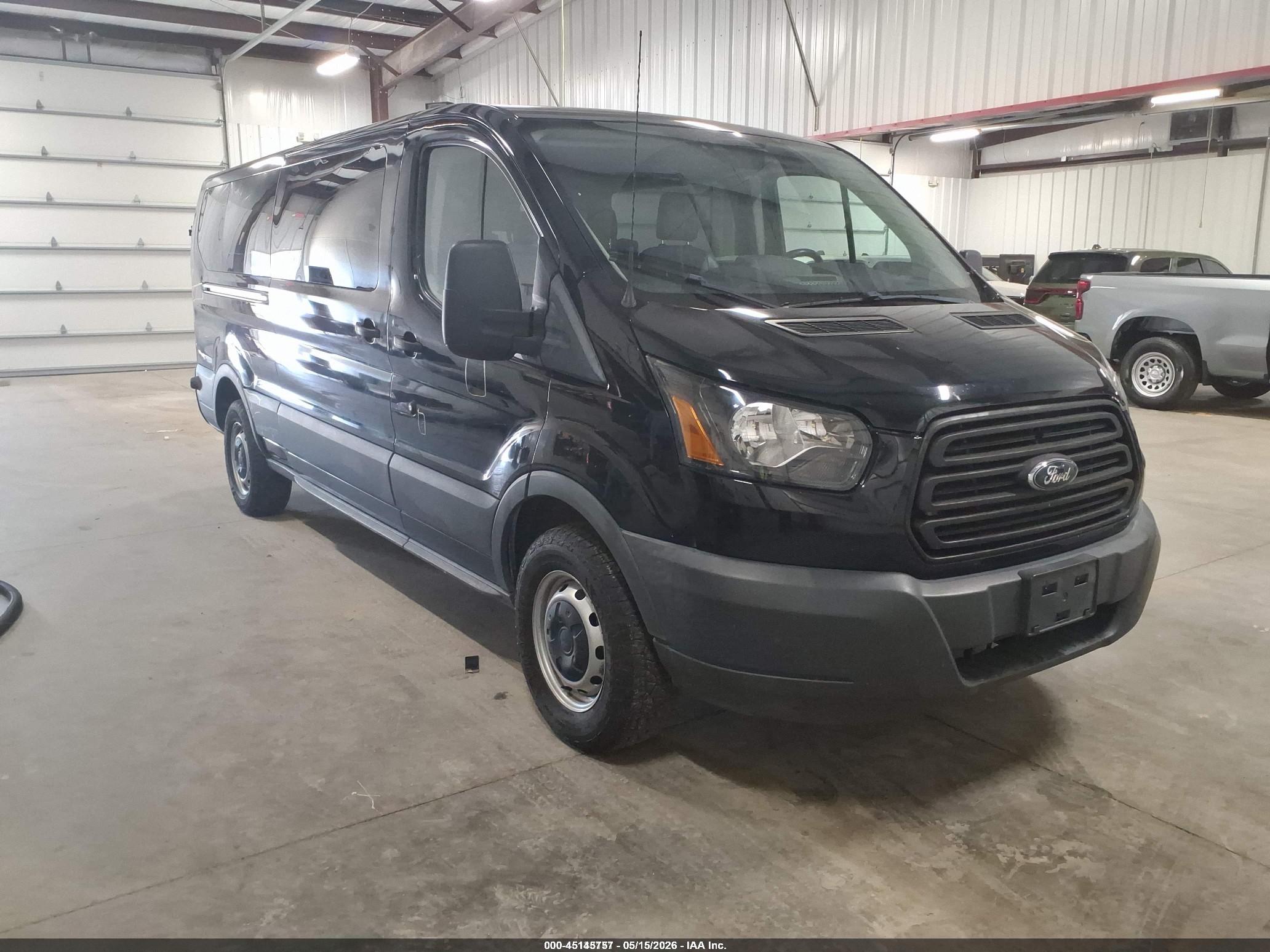 2018 Ford Transit Passenger XLT, VIN 1FBZX2YM2JKB52734 — Normal wear