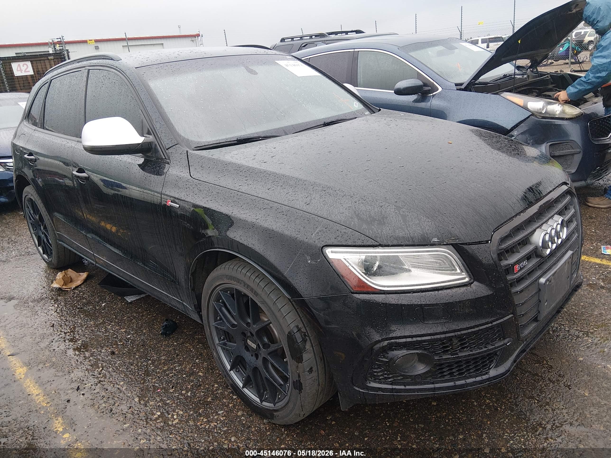 2015 Audi SQ5 Premium Plus, VIN WA1CGAFP6FA047131 — Front end