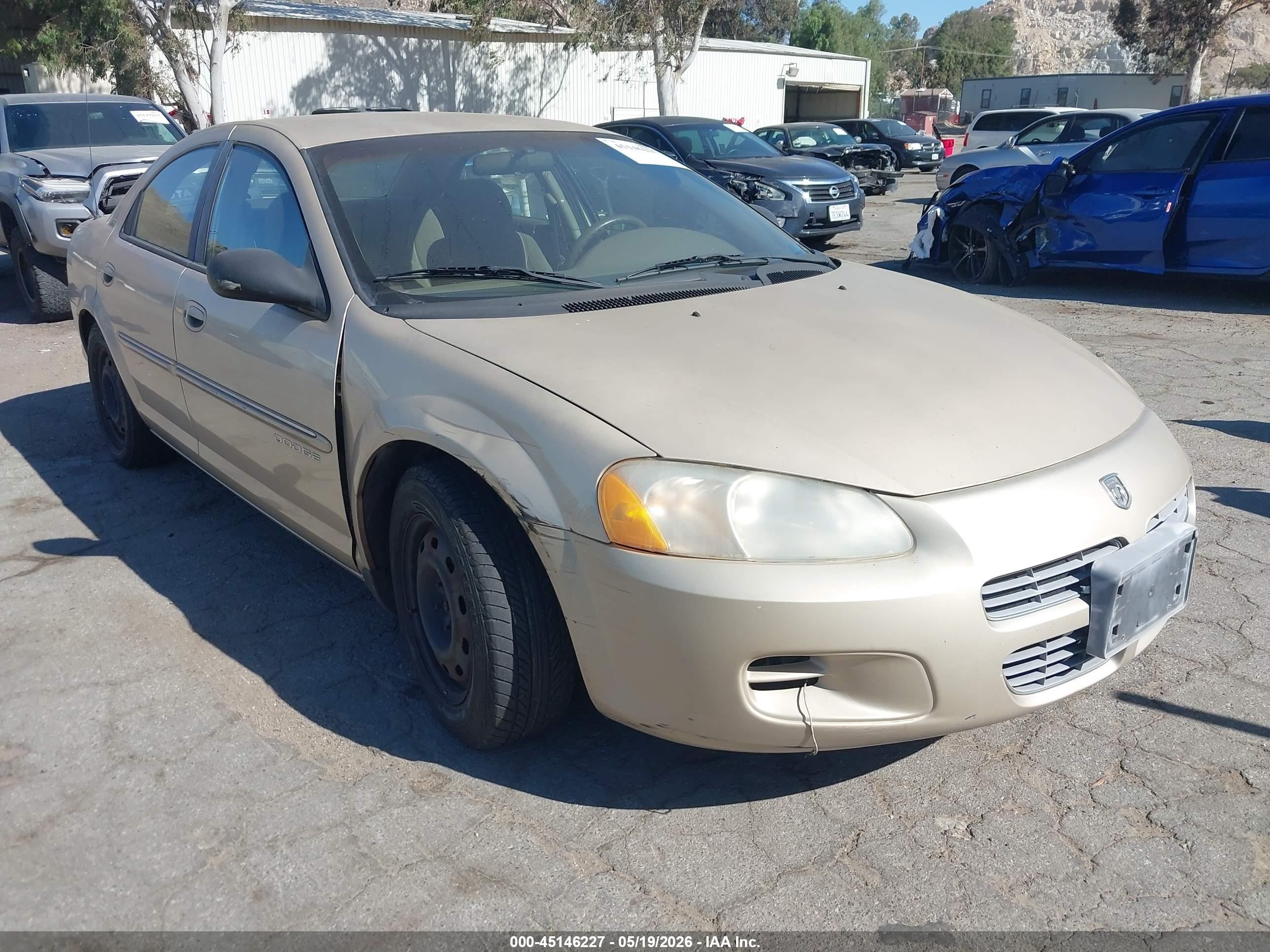 2001 Dodge Stratus SE, VIN 1B3EJ46X71N728211 — Бок