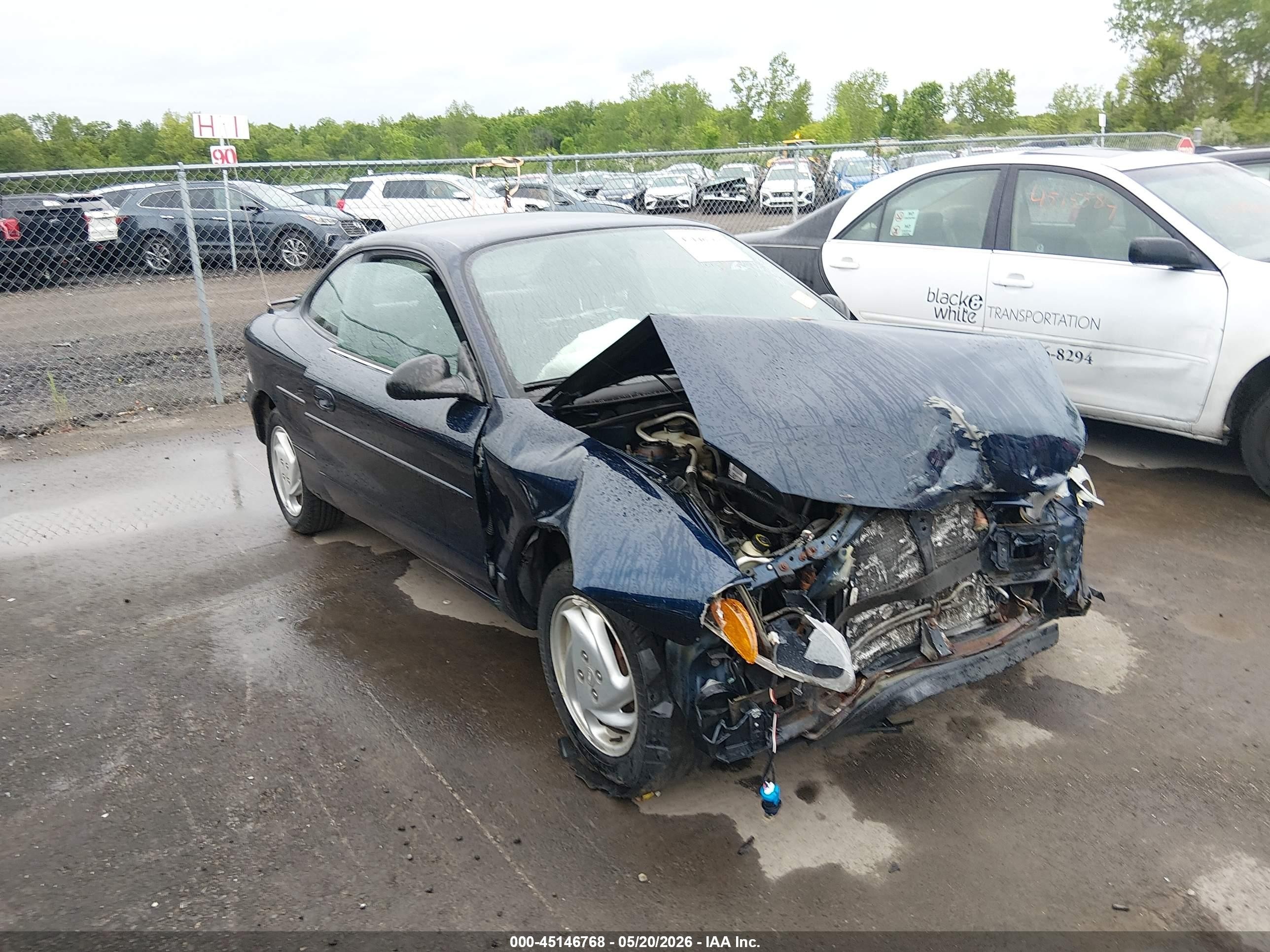 2002 Ford Escort ZX2 Standard, VIN 3FAFP11372R190988 — Front end
