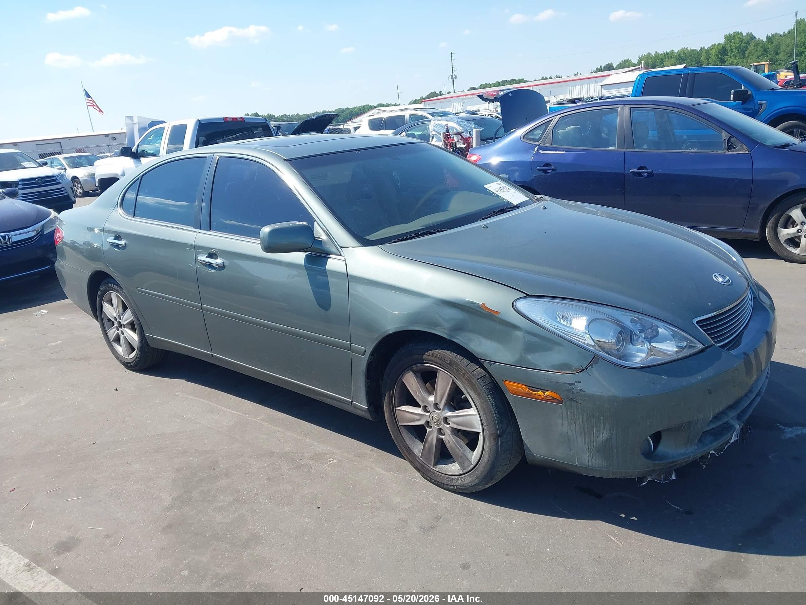 2005 Lexus ES 350, VIN JTHBA30G055094460 — Engine fire