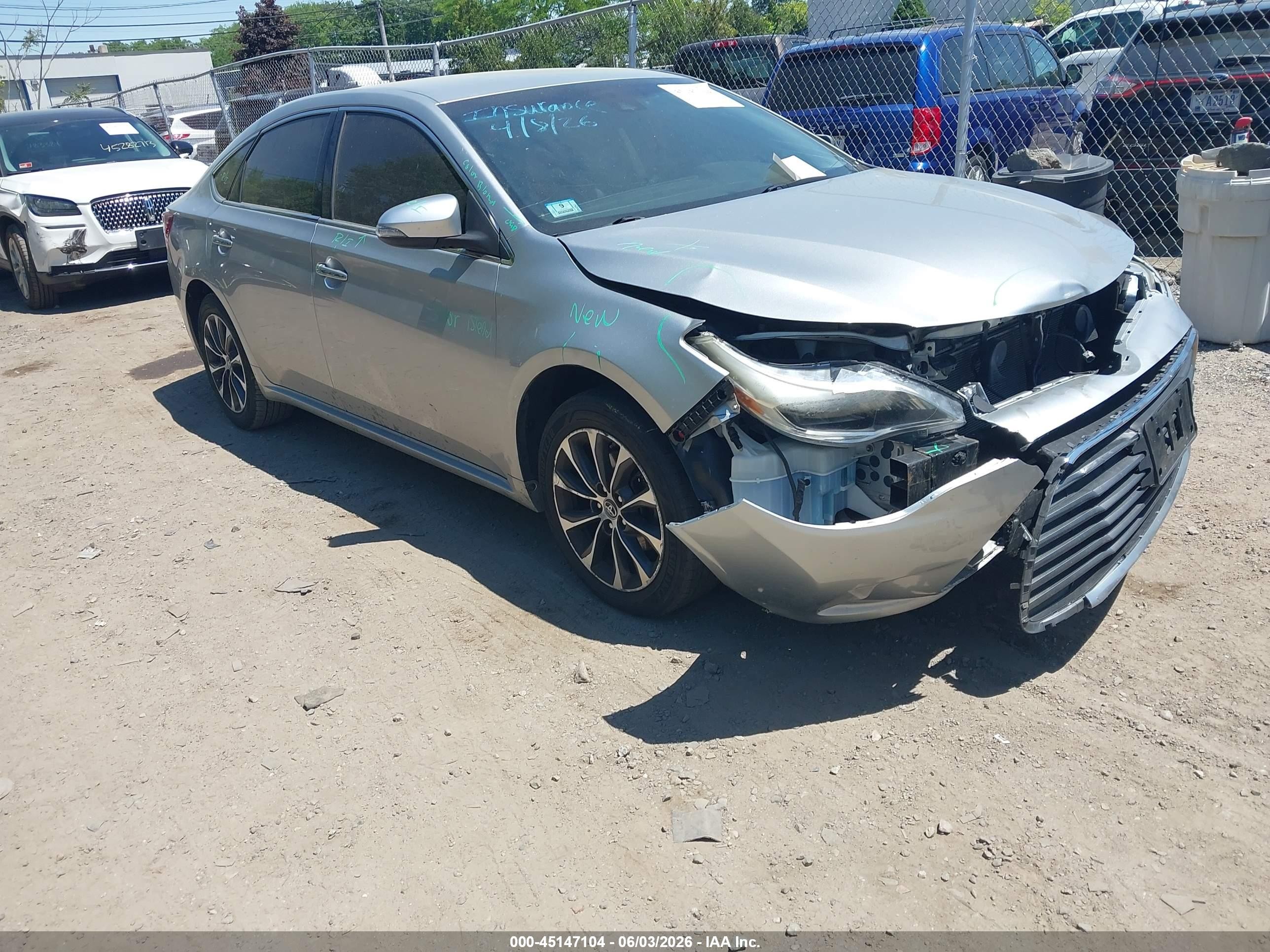 2018 Toyota Avalon Limited, VIN 4T1BK1EB0JU288272 — Front end