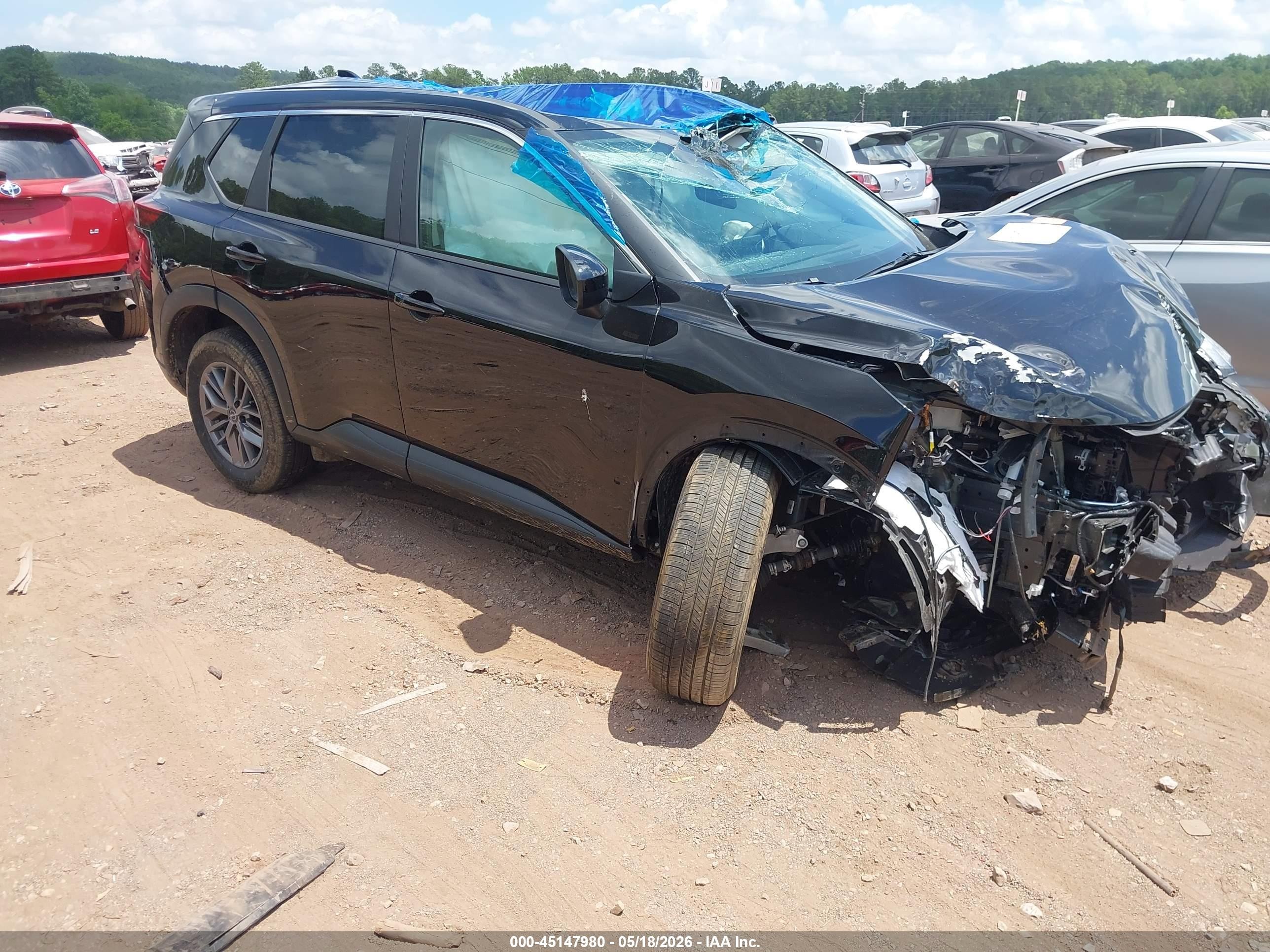 2026 Nissan Rogue SV, VIN 5N1BT3BA9TC715414 — Front end