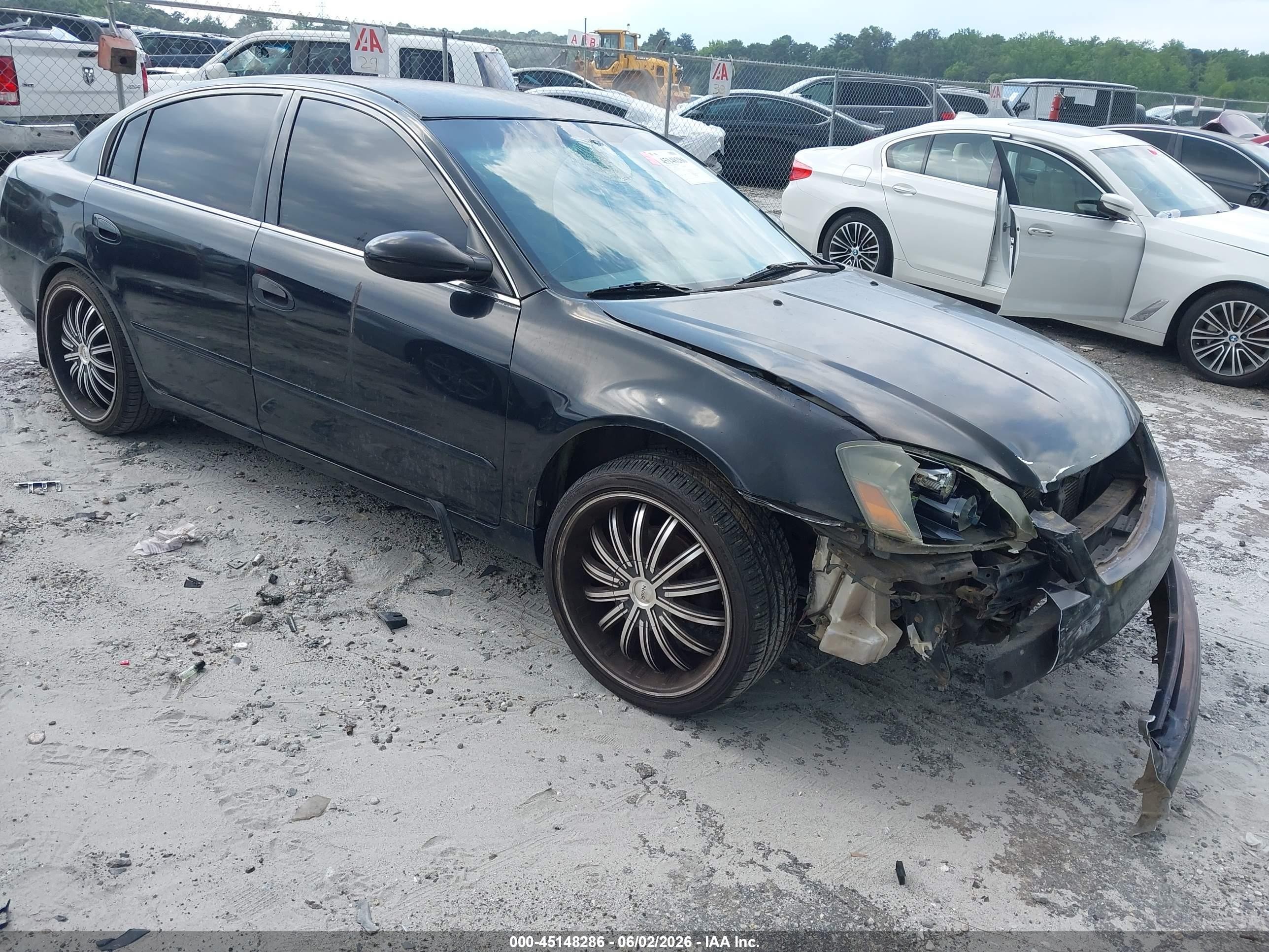 2005 Nissan Altima S, VIN 1N4AL11D35C386511 — Front end