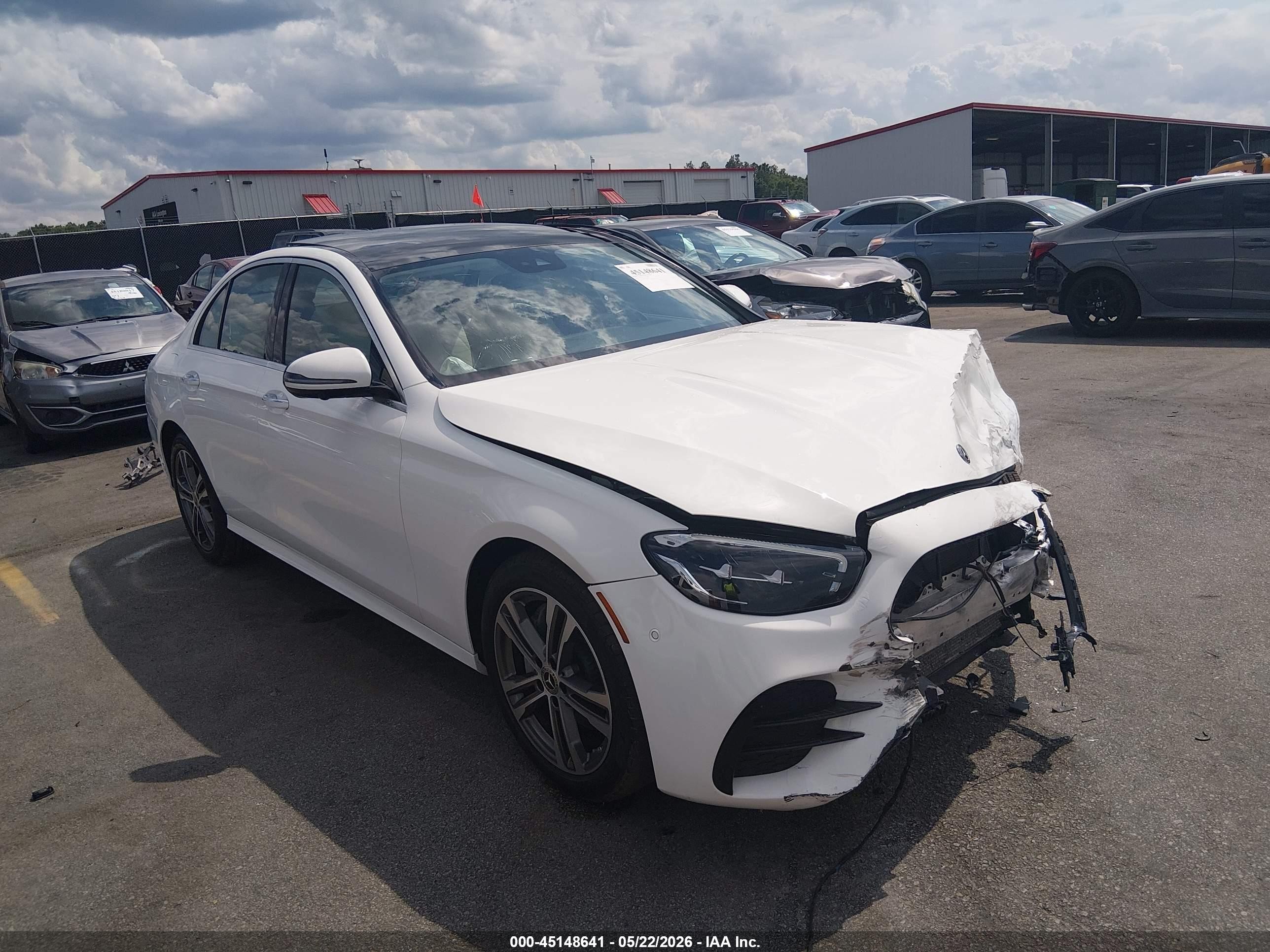 2021 Mercedes-Benz E 350, VIN W1KZF8EB2MA904307 — Front end