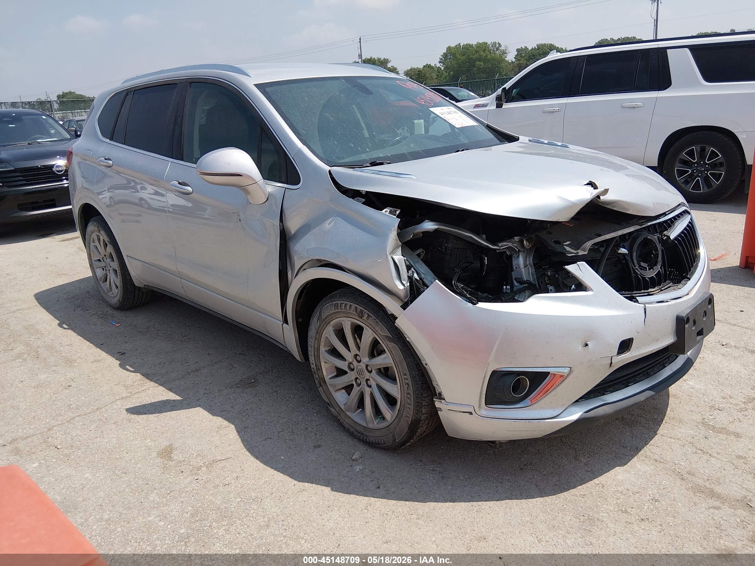2019 Buick Envision Essence, VIN LRBFX2SA8KD027271 — Перед