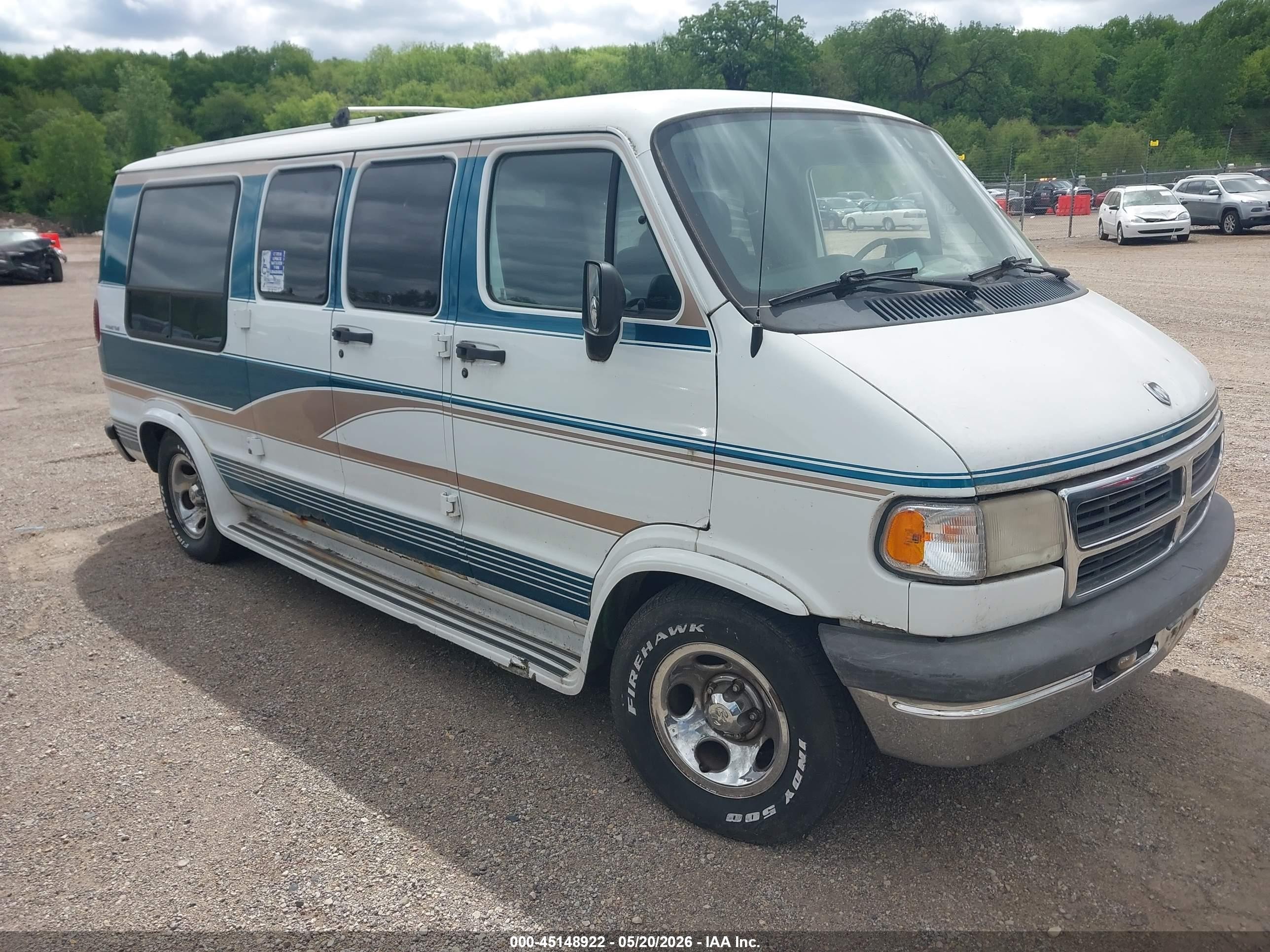 1996 Dodge Cargo, VIN 2B6HB21Y1TK142104 — Normal wear