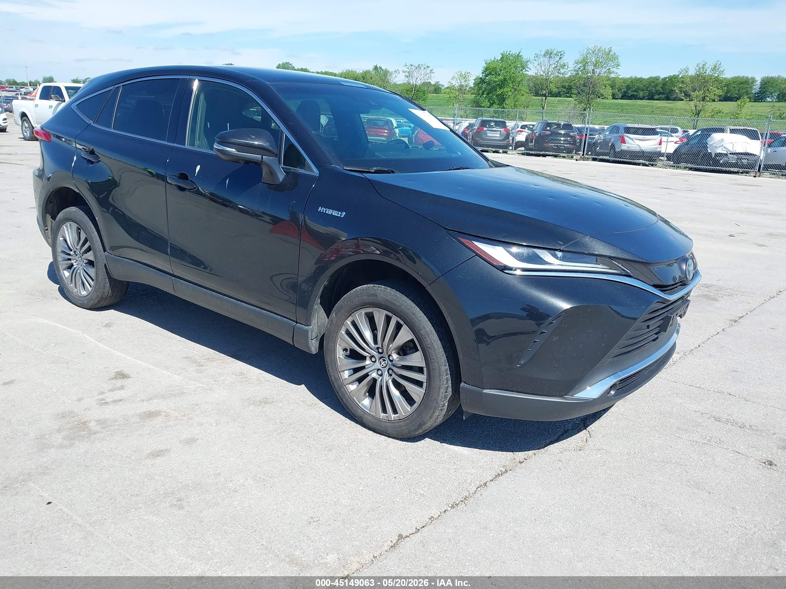 2021 Toyota Venza Limited, VIN JTEAAAAH4MJ011672 — Hail