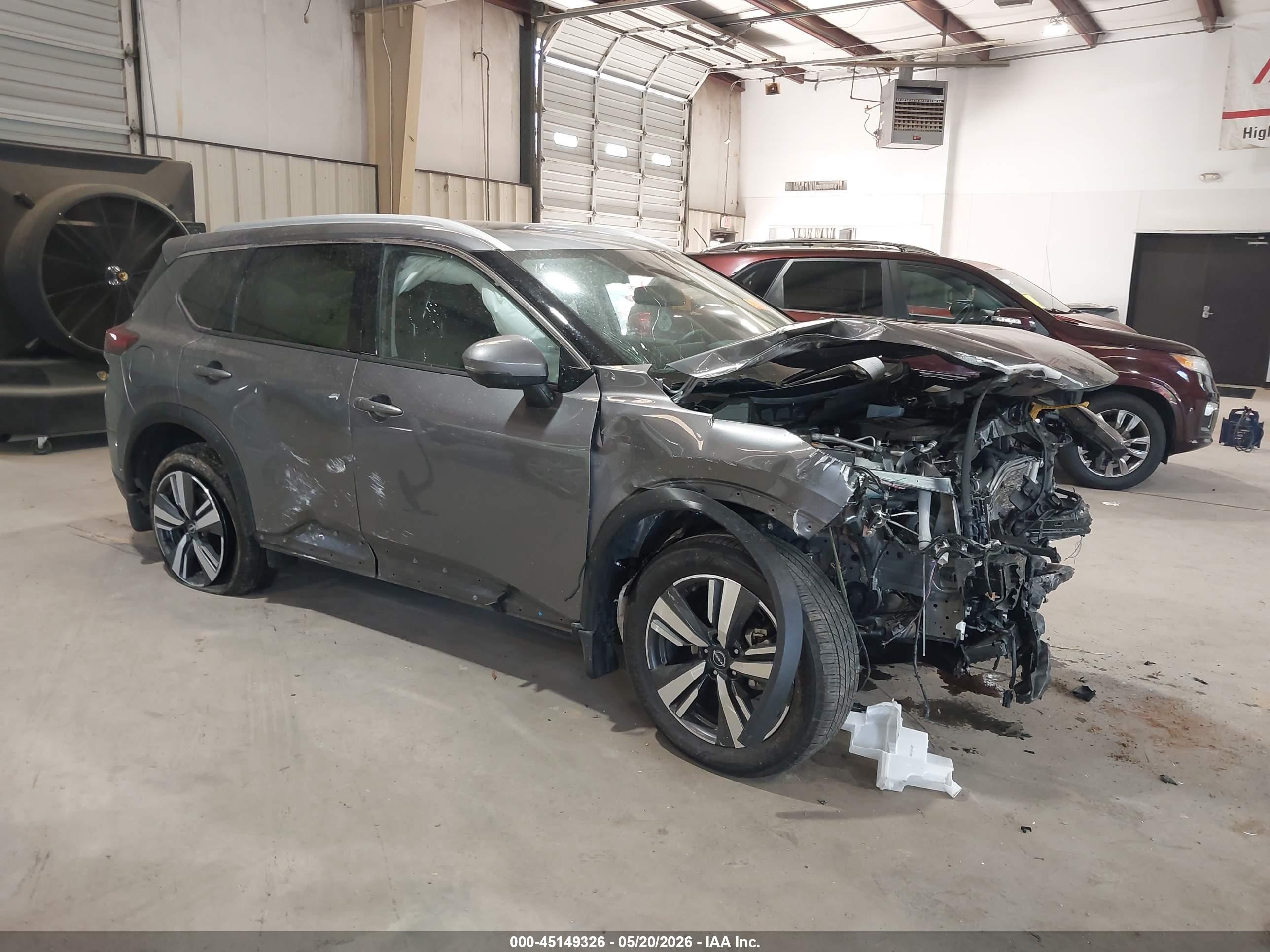 2025 Nissan Rogue SL, VIN JN8BT3CB2SW173442 — Front end