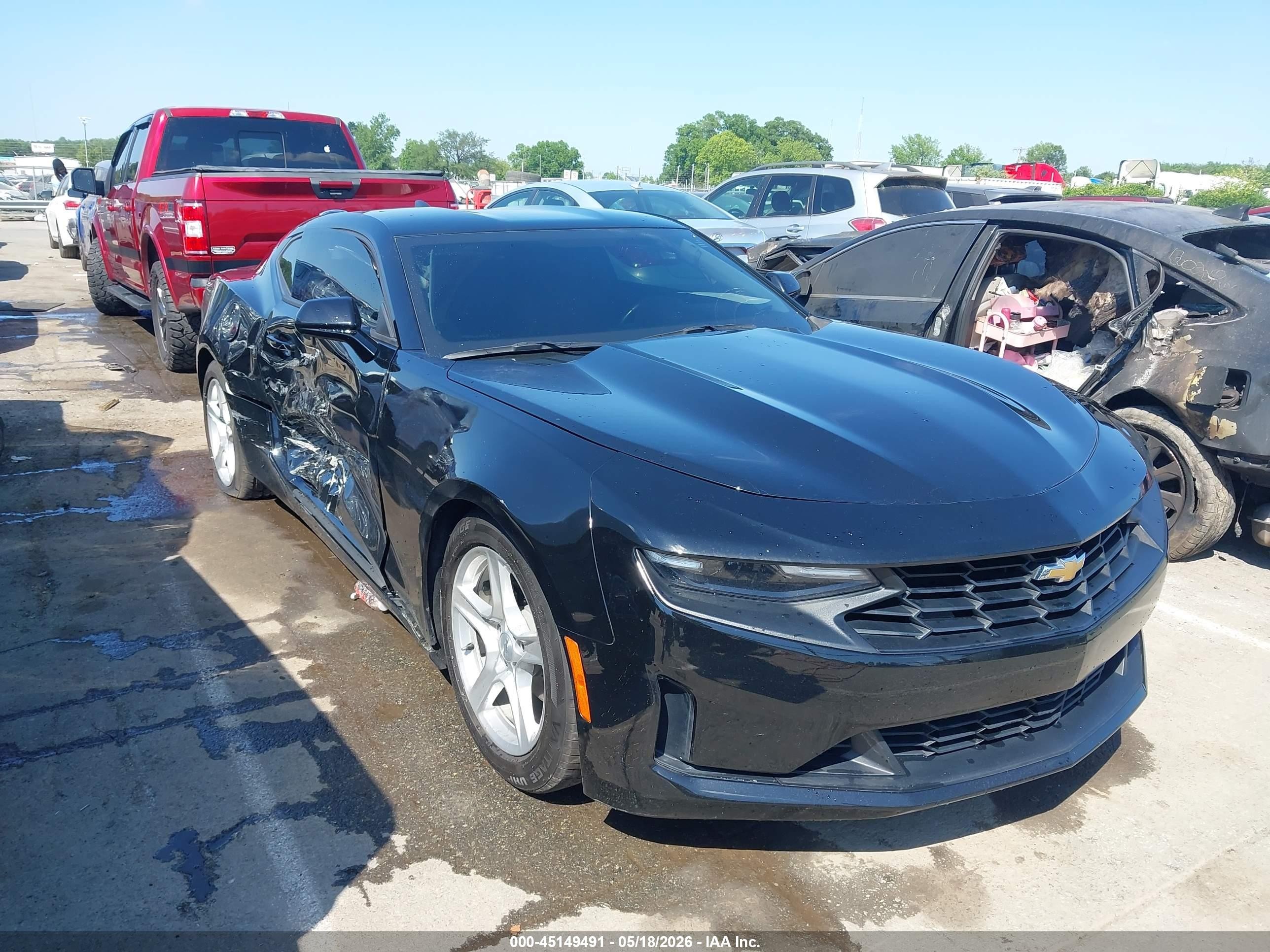 2022 Chevrolet Camaro 1LT, VIN 1G1FB1RX7N0112482 — Side