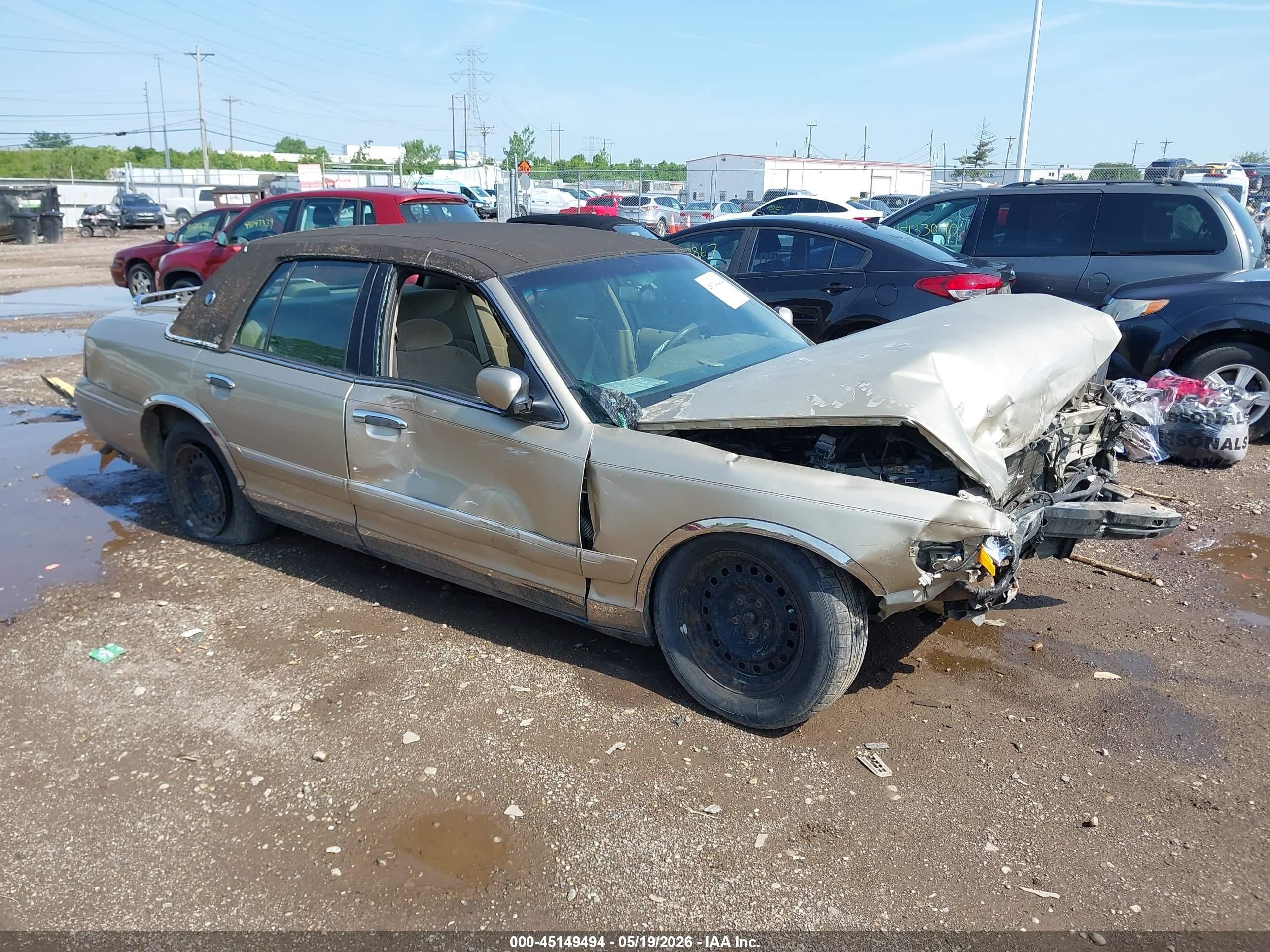 2000 Mercury Grand Marquis GS, VIN 2MEFM74W4YX682642 — All over