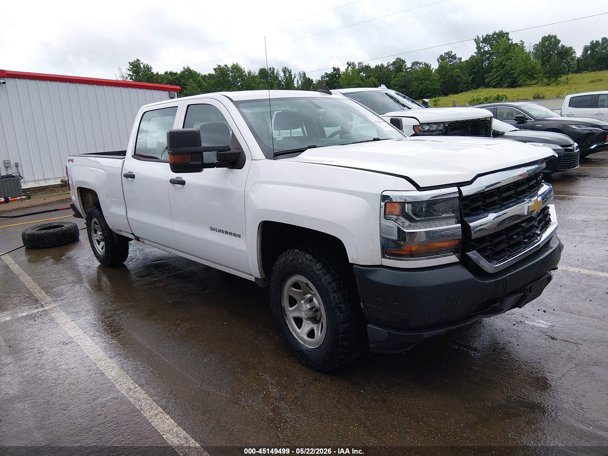 2018 Chevrolet Silverado 1500 Work Truck, VIN 3GCUKNEC8JG298970 — Front end
