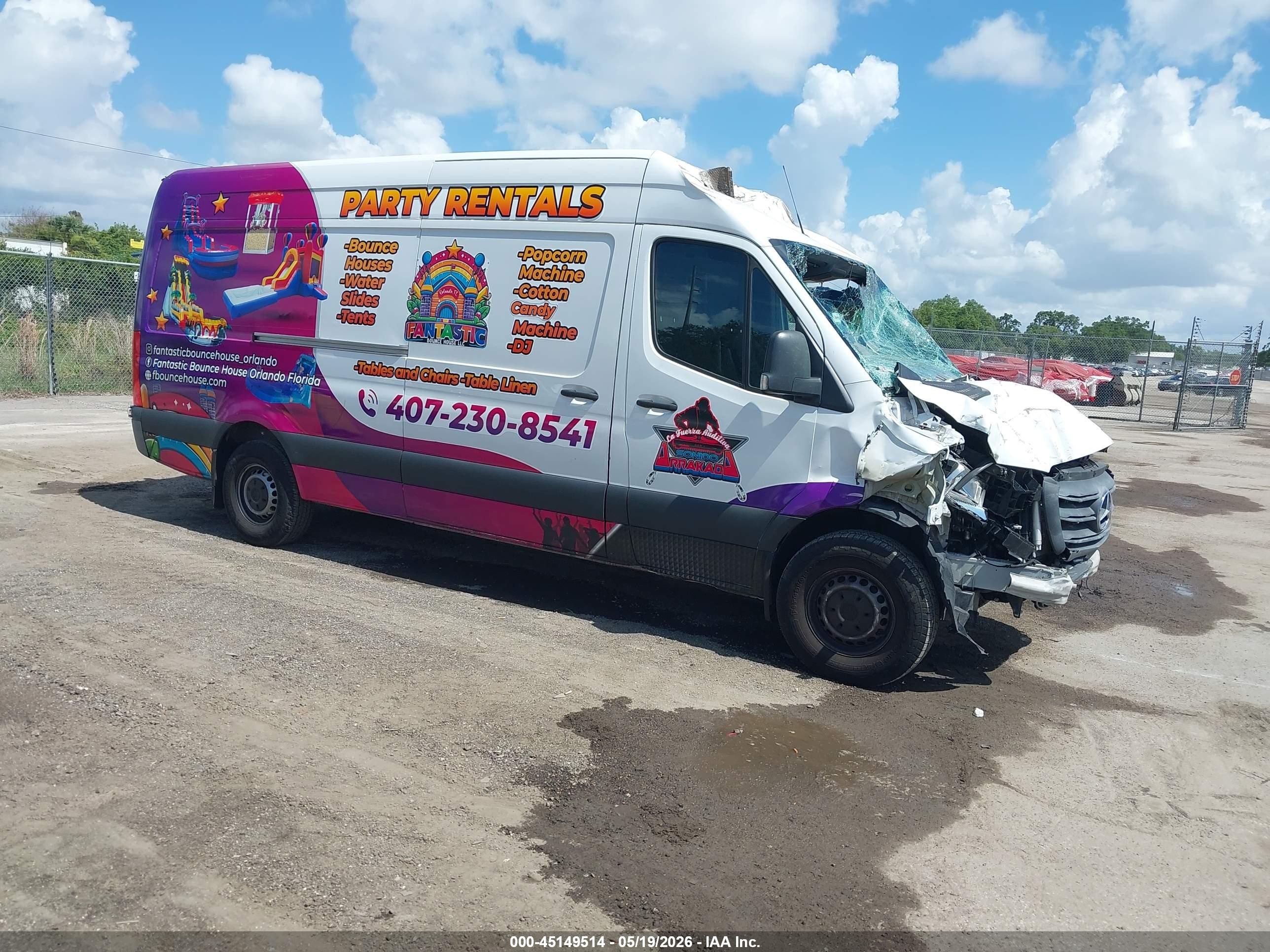 2022 Mercedes-Benz Sprinter Cargo, VIN W1Y40CHYXNT113338 — Front end