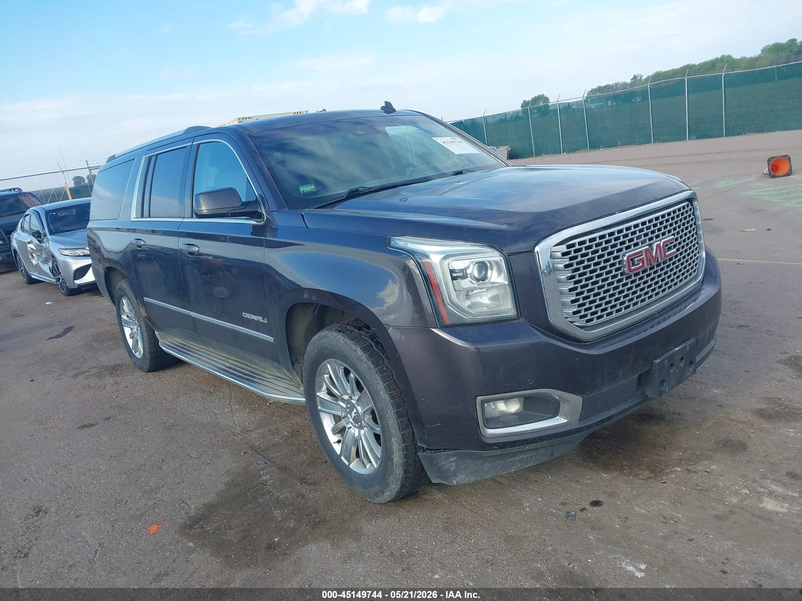 2015 GMC Yukon XL Denali, VIN 1GKS2JKJ6FR159421 — Rear end