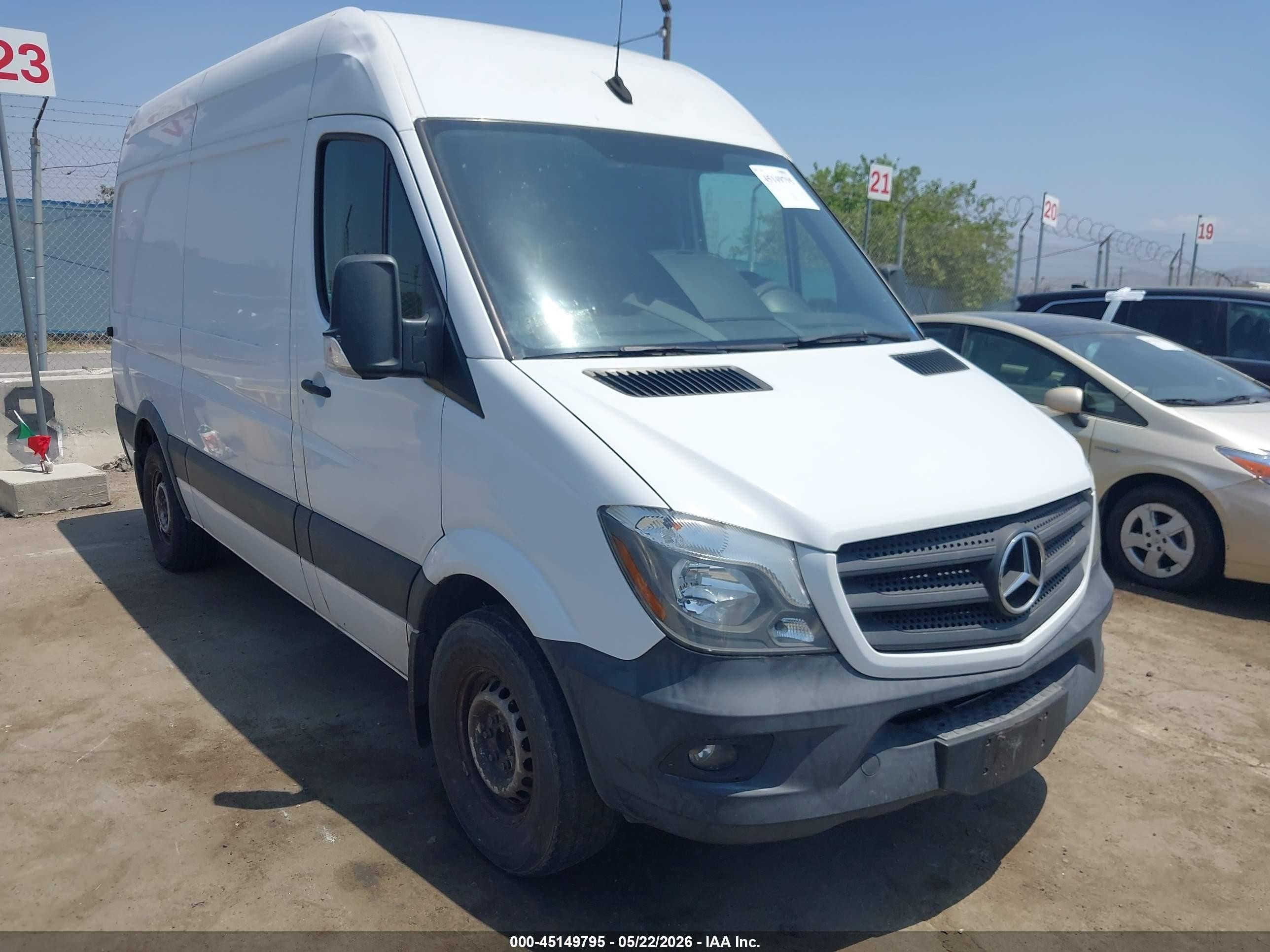2018 Mercedes-Benz Sprinter Cargo, VIN WD3PE7CD6JP613508 — Side