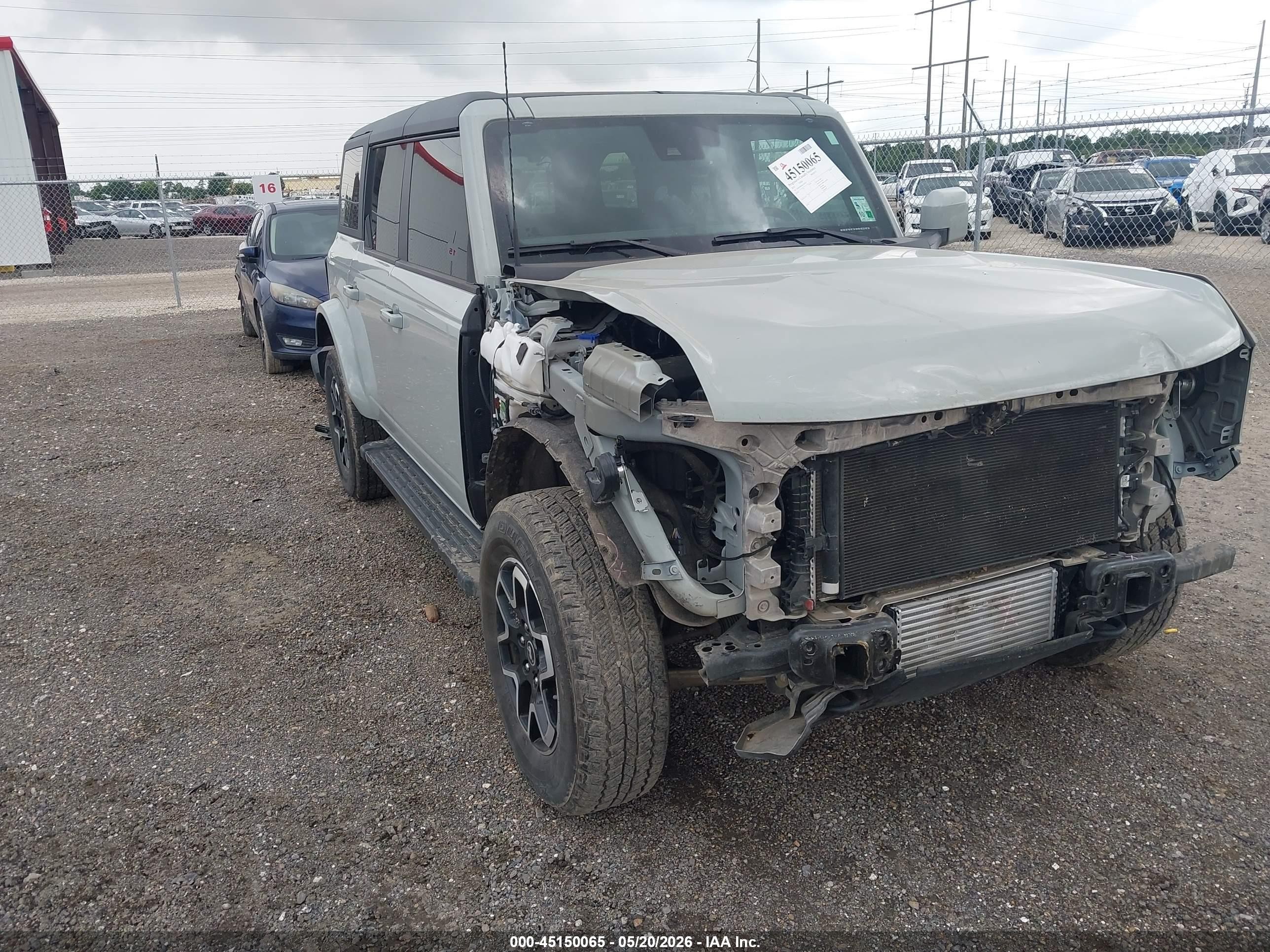 2024 Ford Bronco Outer Banks, VIN 1FMDE8BH6RLB37603 — Front end