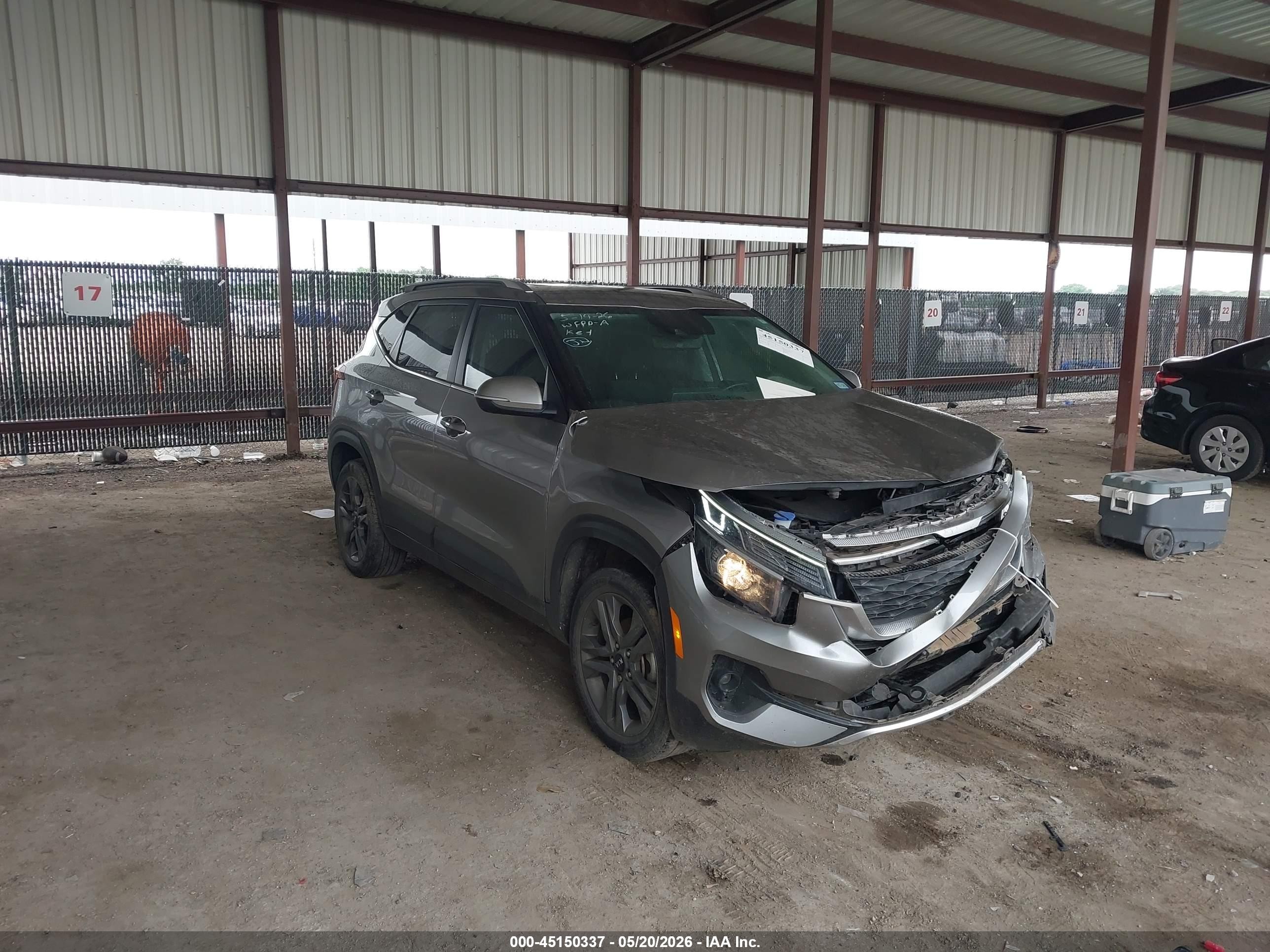 2021 Kia Seltos S, VIN KNDEU2AA7M7052722 — Front end