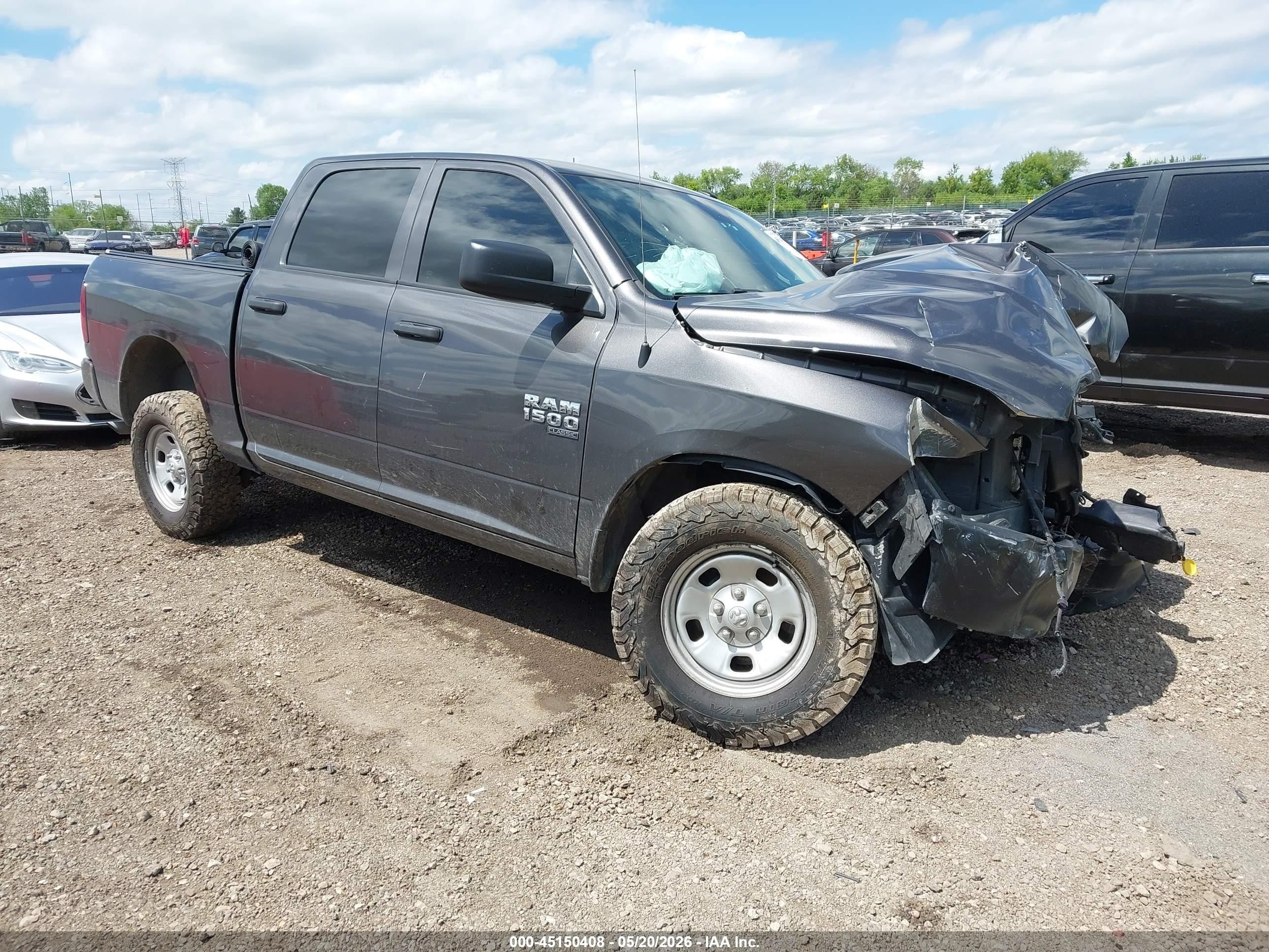 2020 Ram 1500 Tradesman, VIN 3C6RR7KG9LG134402 — Front end