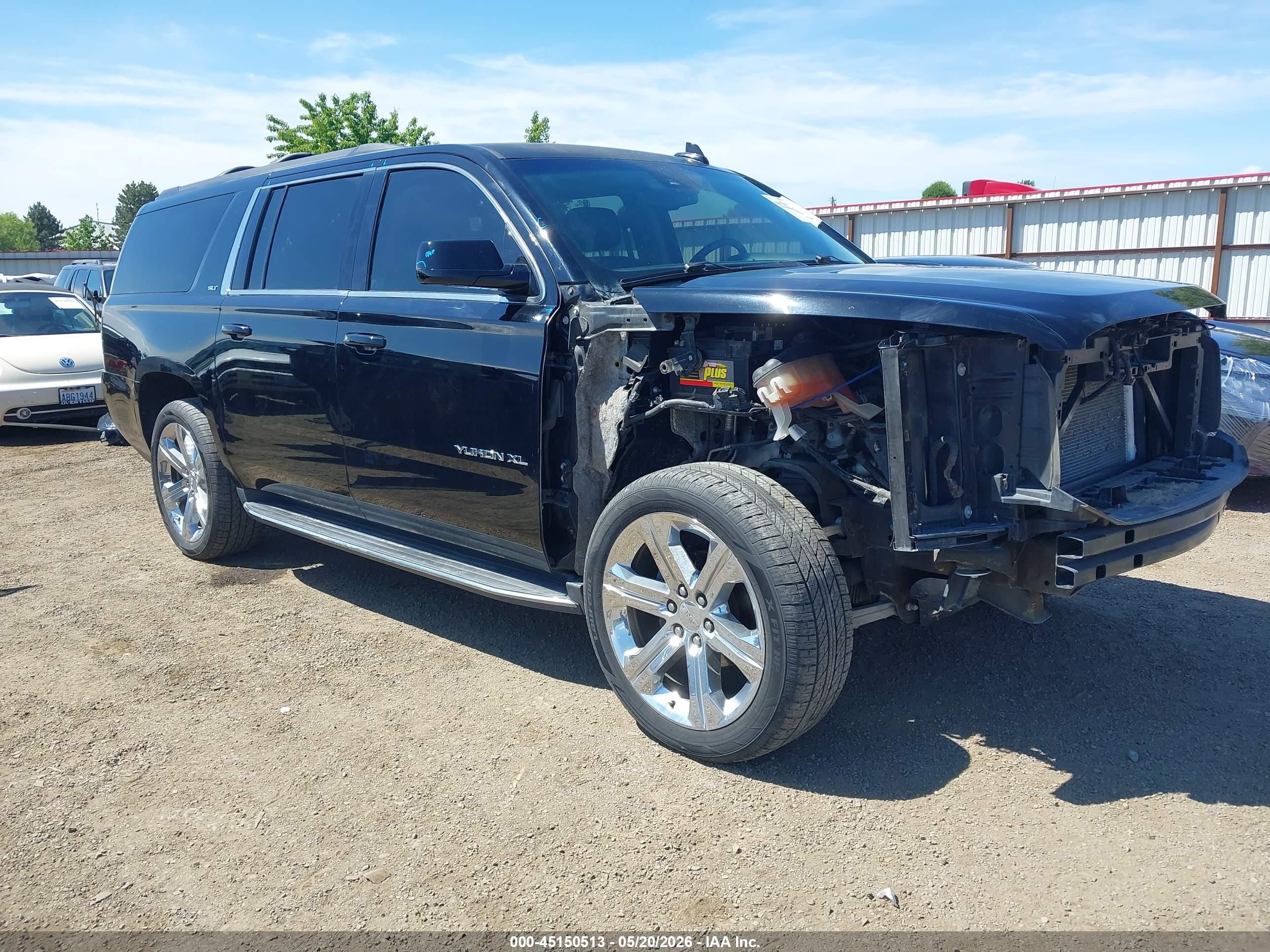 2016 GMC Yukon XL SLT, VIN 1GKS2GKC1GR299625 — Front end