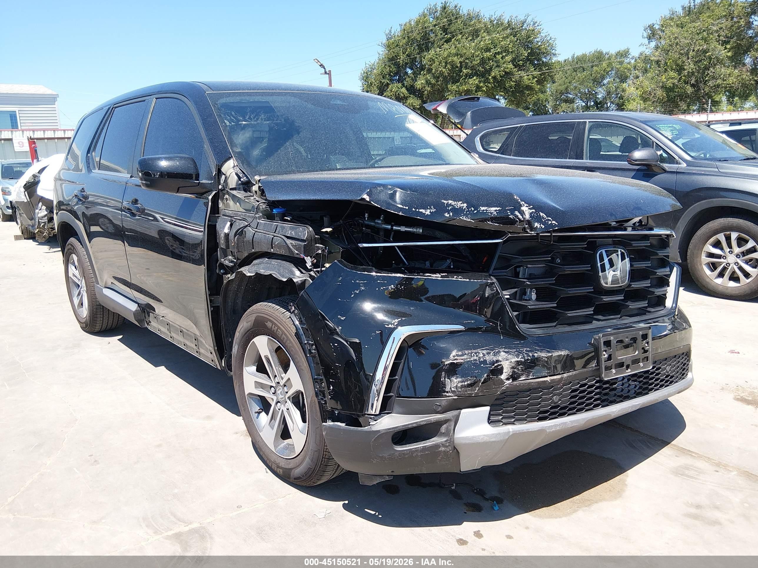 2025 Honda Pilot EX-L, VIN 5FNYG2H42SB026640 — Перед