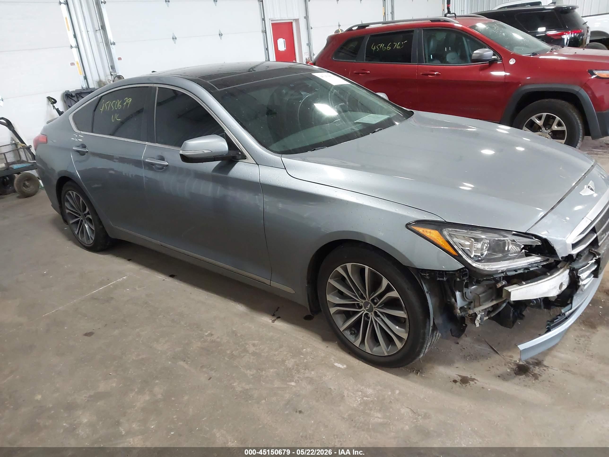 2015 Hyundai Genesis 3.8L, VIN KMHGN4JEXFU091129 — Перед