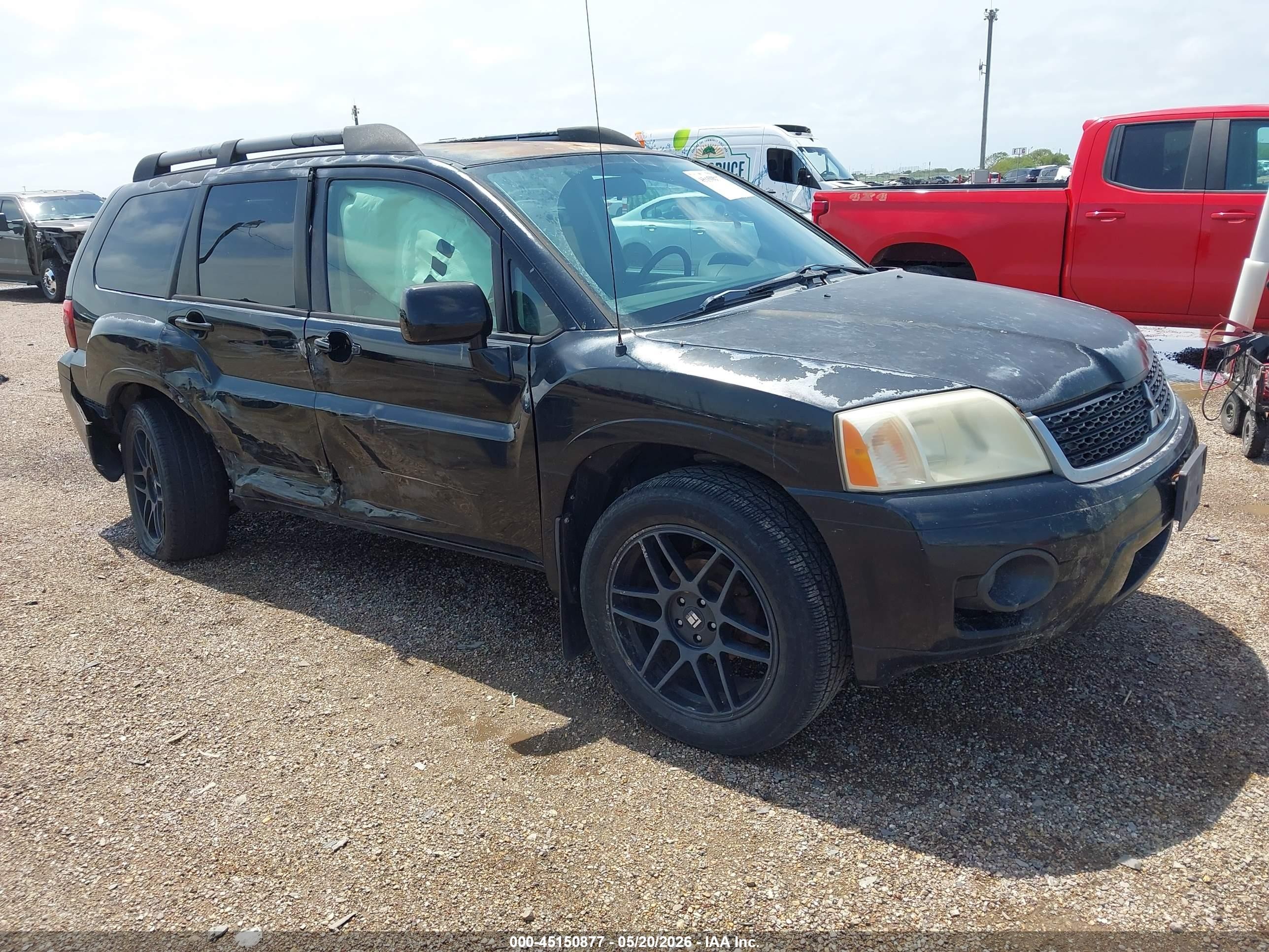 2010 Mitsubishi Endeavor SE, VIN 4A4JM3AS9AE005592 — Side