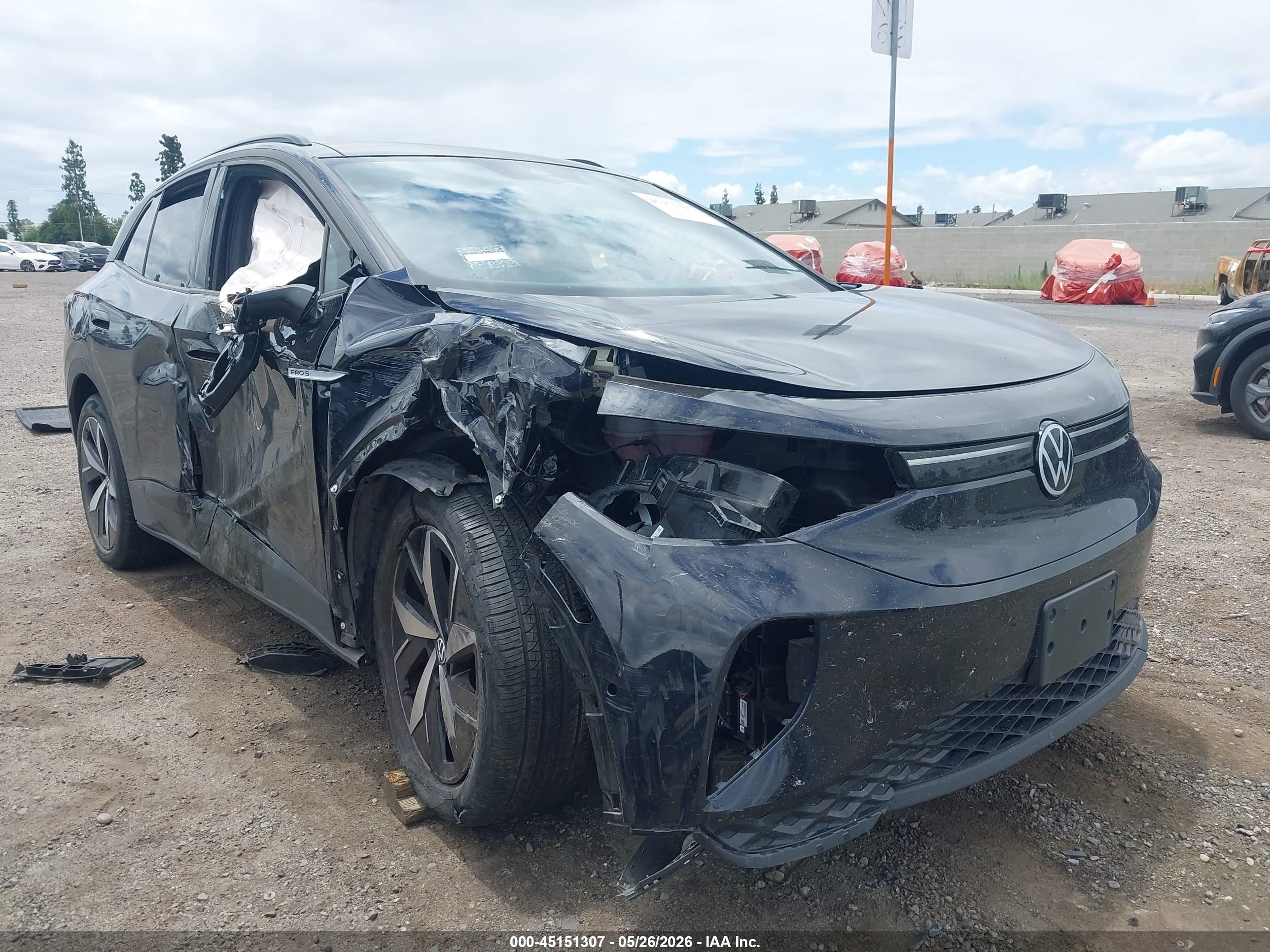2023 Volkswagen ID.4 Pro, VIN 1V2VMPE84PC015402 — Side
