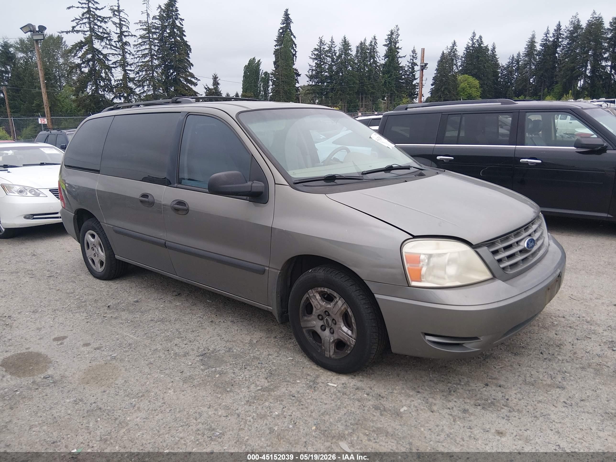 2005 Ford Freestar SE, VIN 2FMZA51635BA12990 — Normal wear