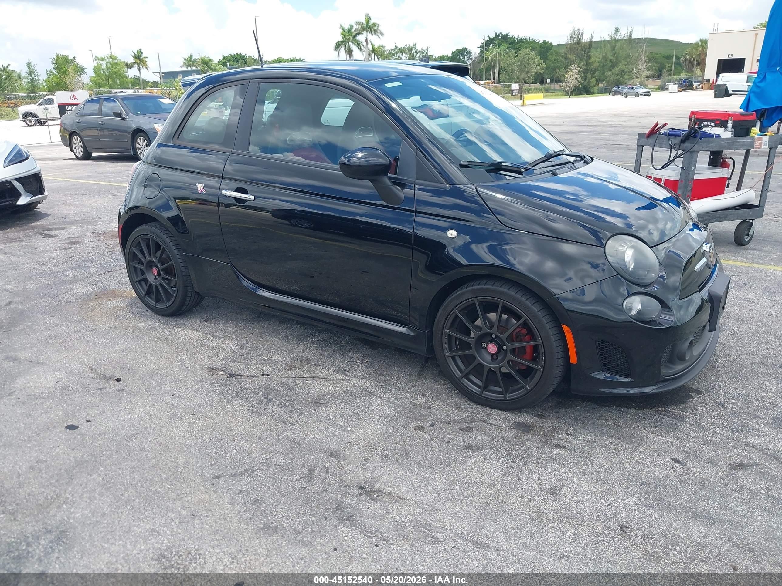 2014 FIAT 500 Abarth, VIN 3C3CFFFH5ET285269 — Normal wear