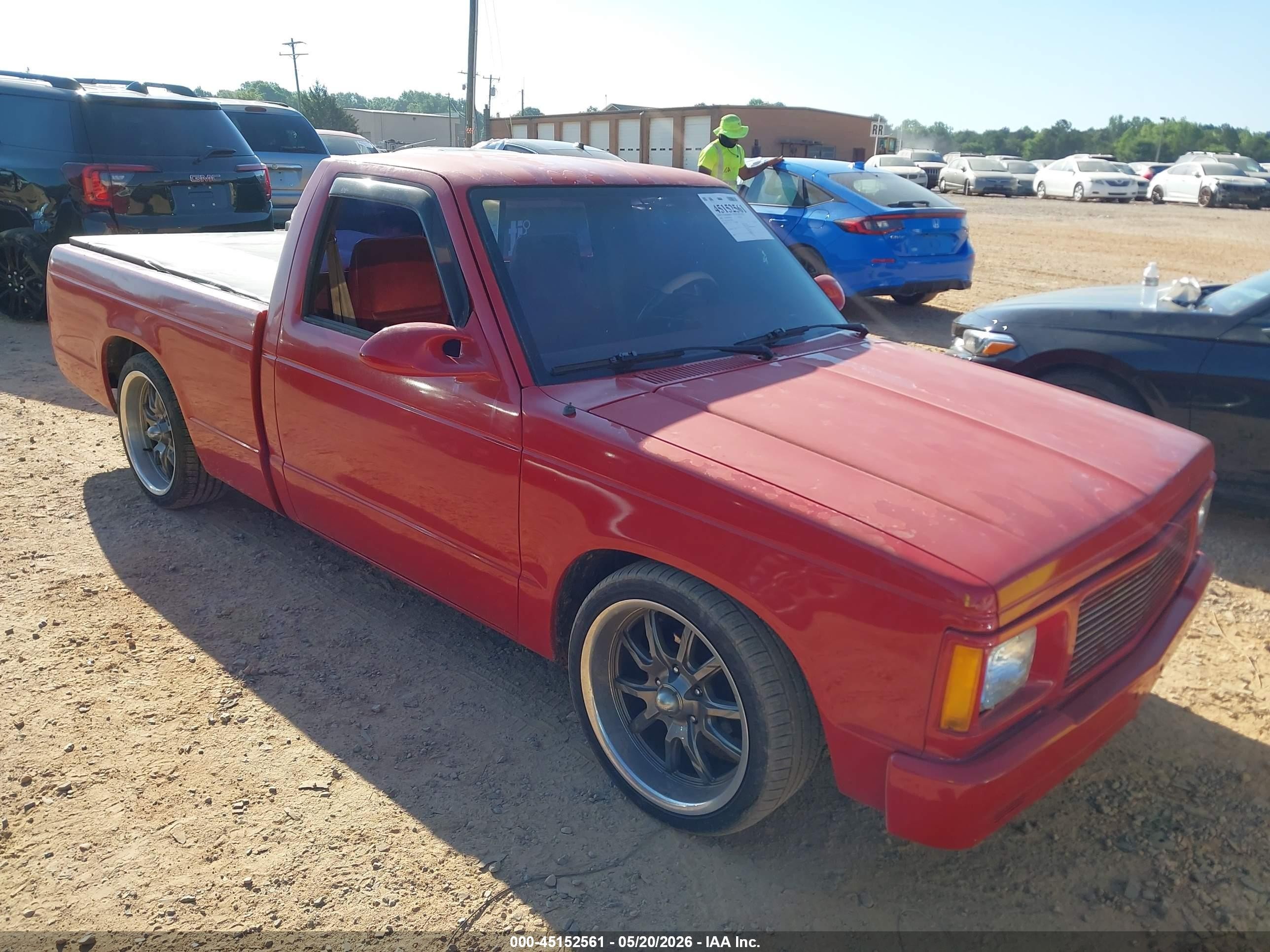 1989 Chevrolet S-10, VIN 1GCCS14Z6K2160624 — Rear end