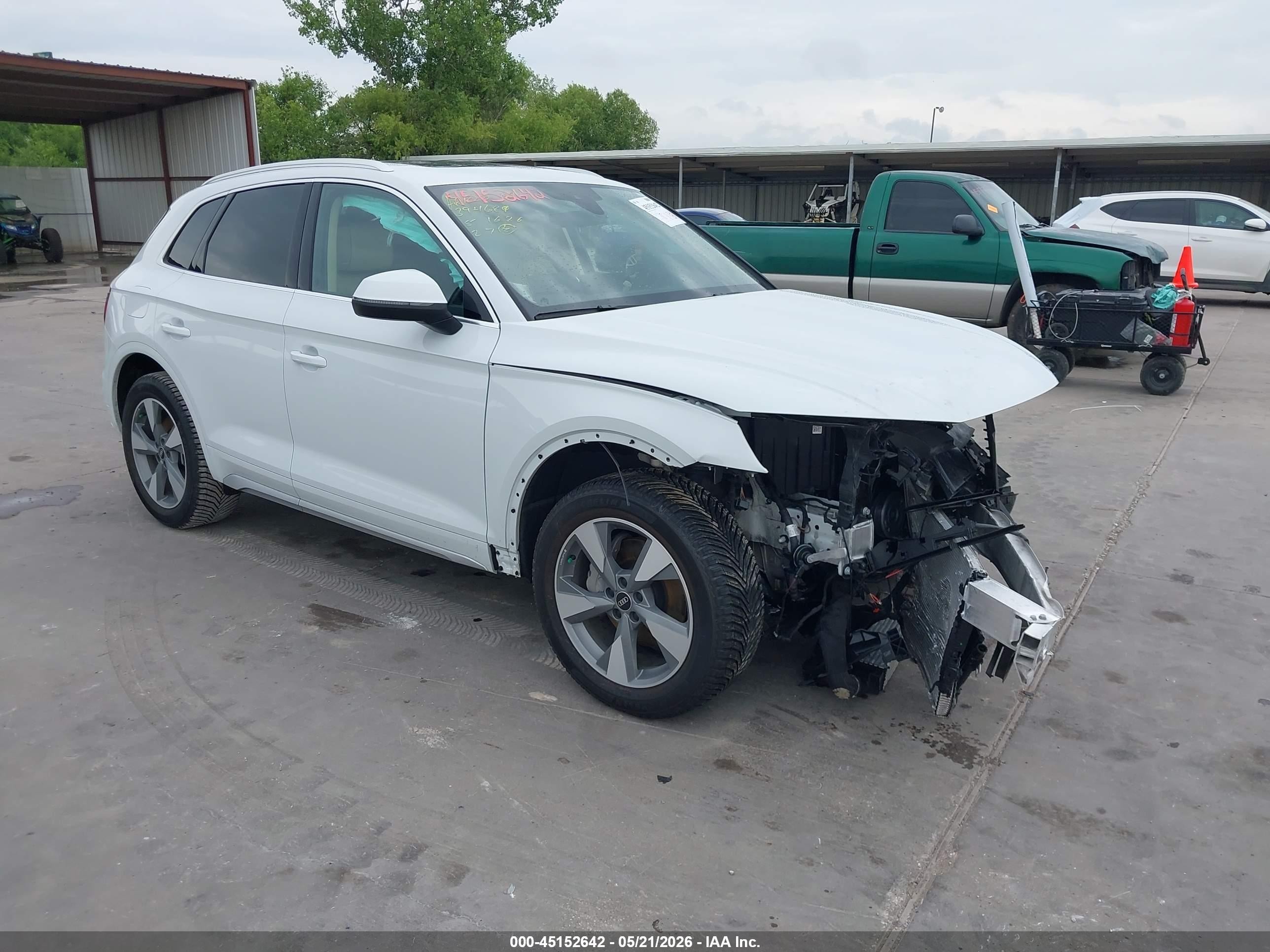 2024 Audi Q5 Premium Plus, VIN WA1BBAFY0R2081373 — Front end
