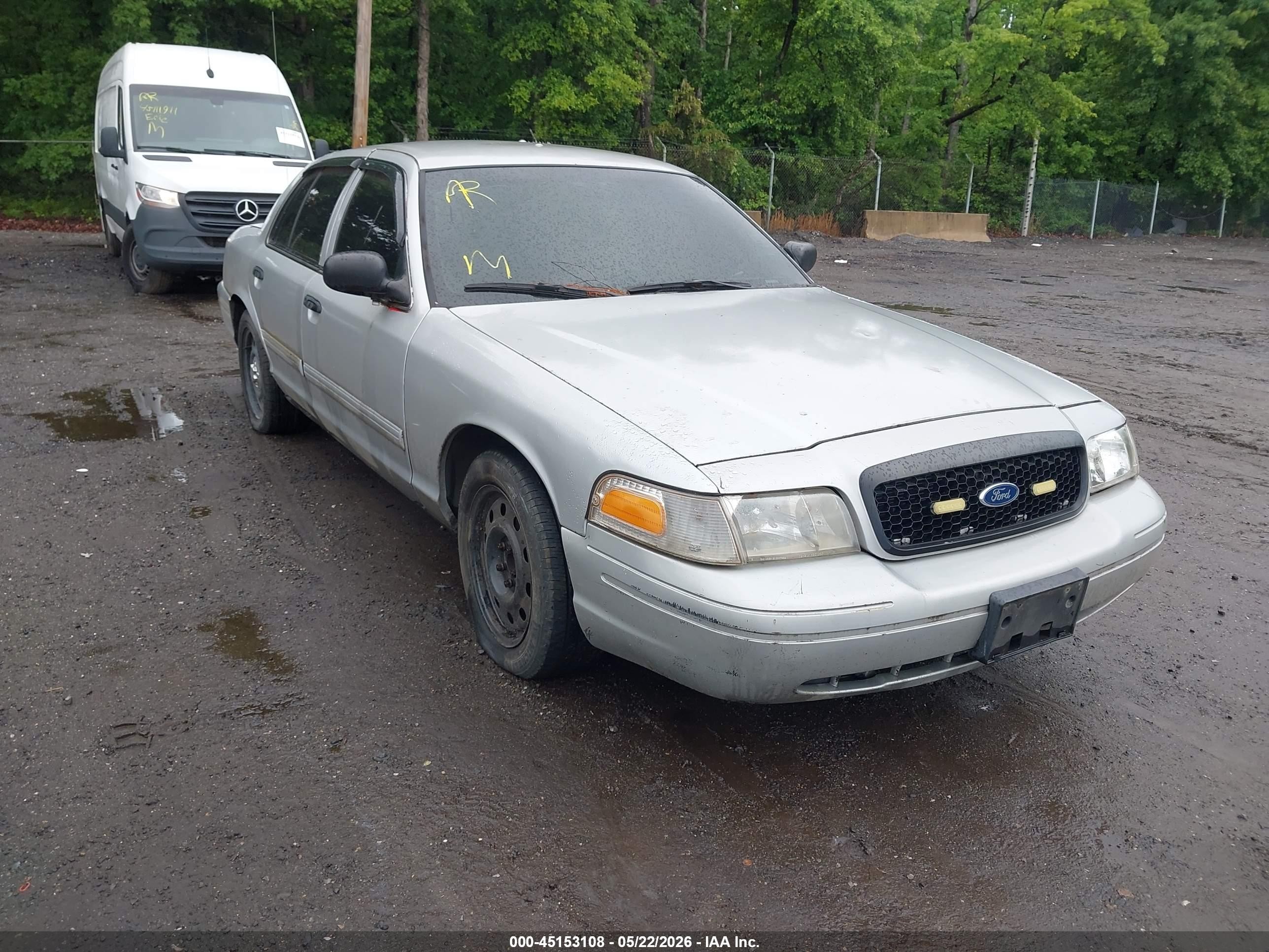 2010 Ford Police Interceptor, VIN 2FABP7BV2AX122177 — Normal wear