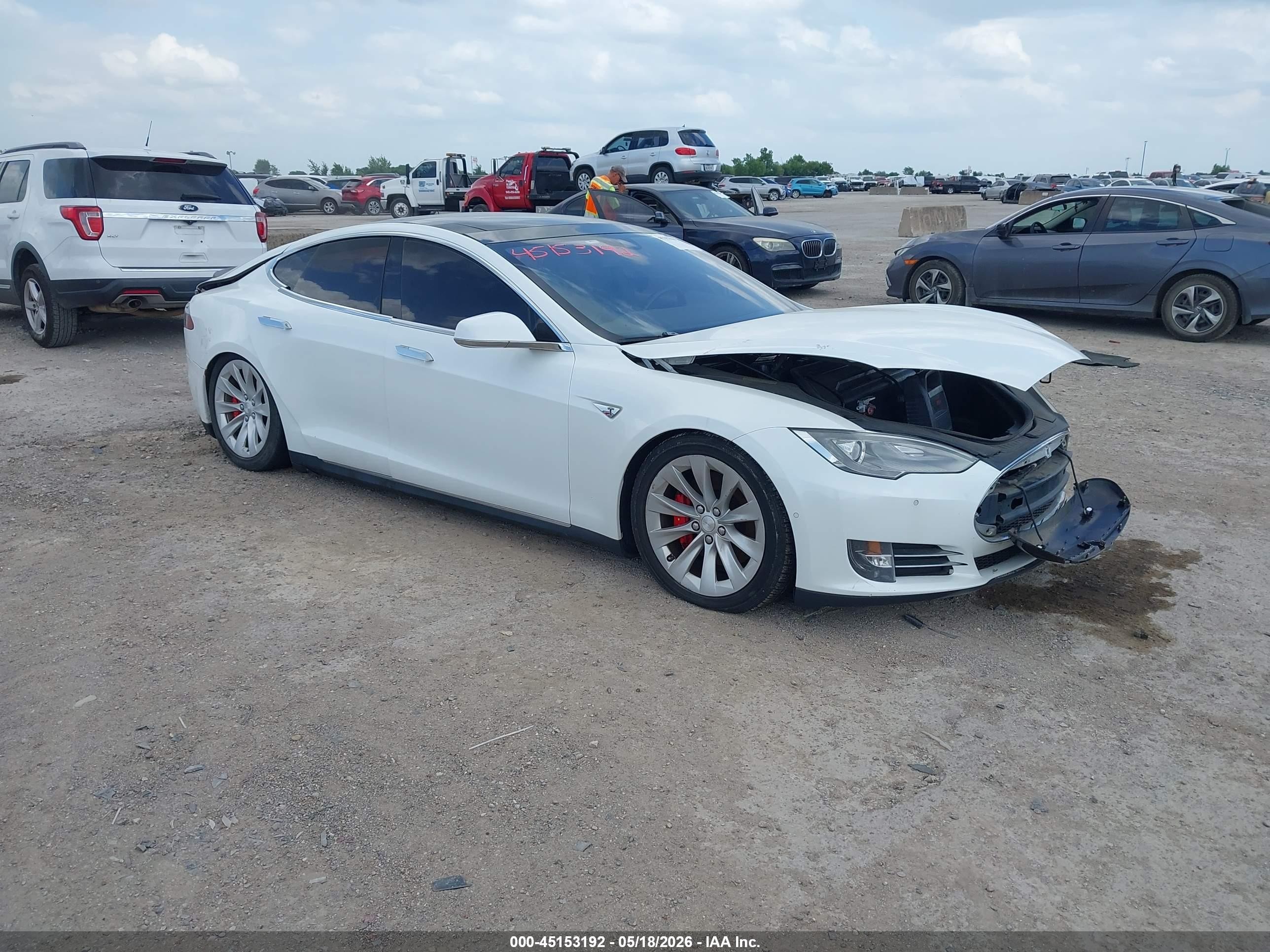 2015 Tesla Model S 85D, VIN 5YJSA1E43FF109523 — Electrical