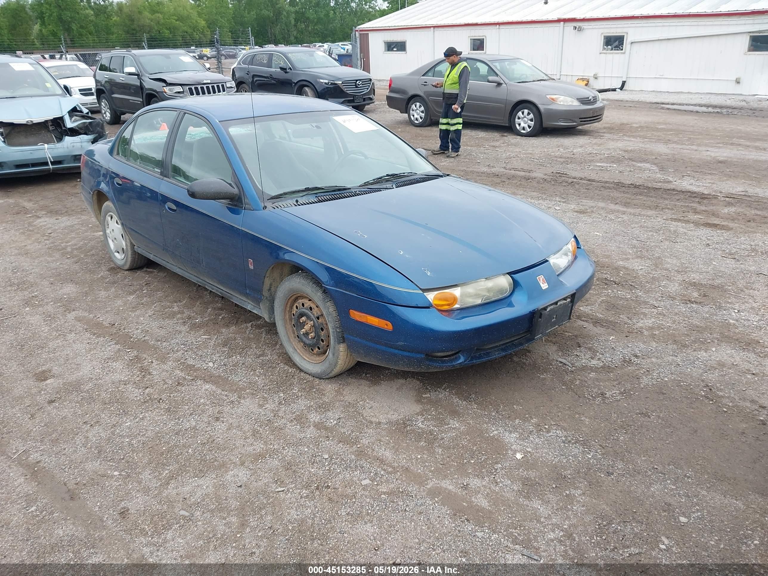 2001 Saturn SL, VIN 1G8ZH528X1Z212573 — Rear end