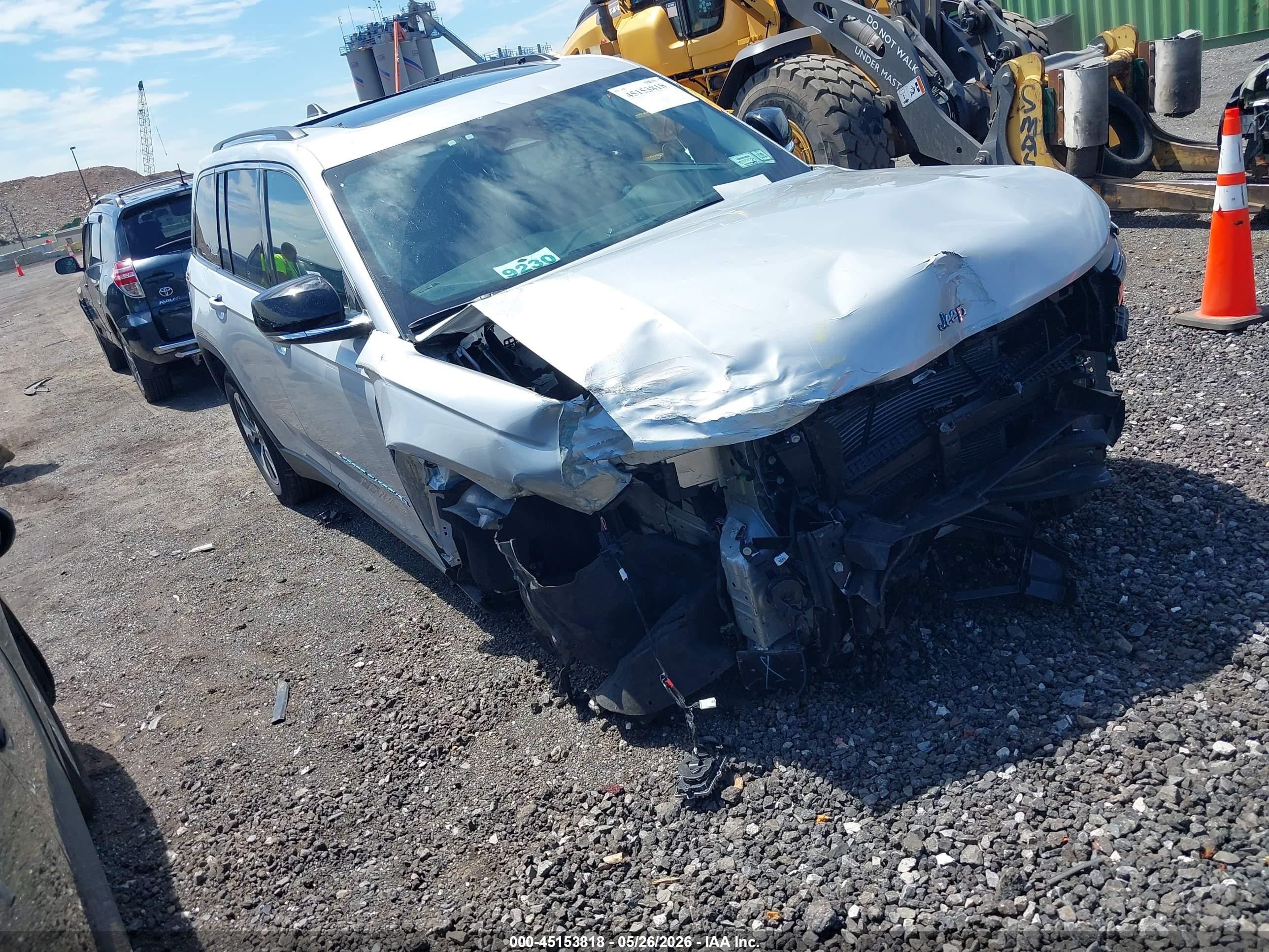 2024 Jeep Grand Cherokee, VIN 1C4RJYB63RC711059 — Перед