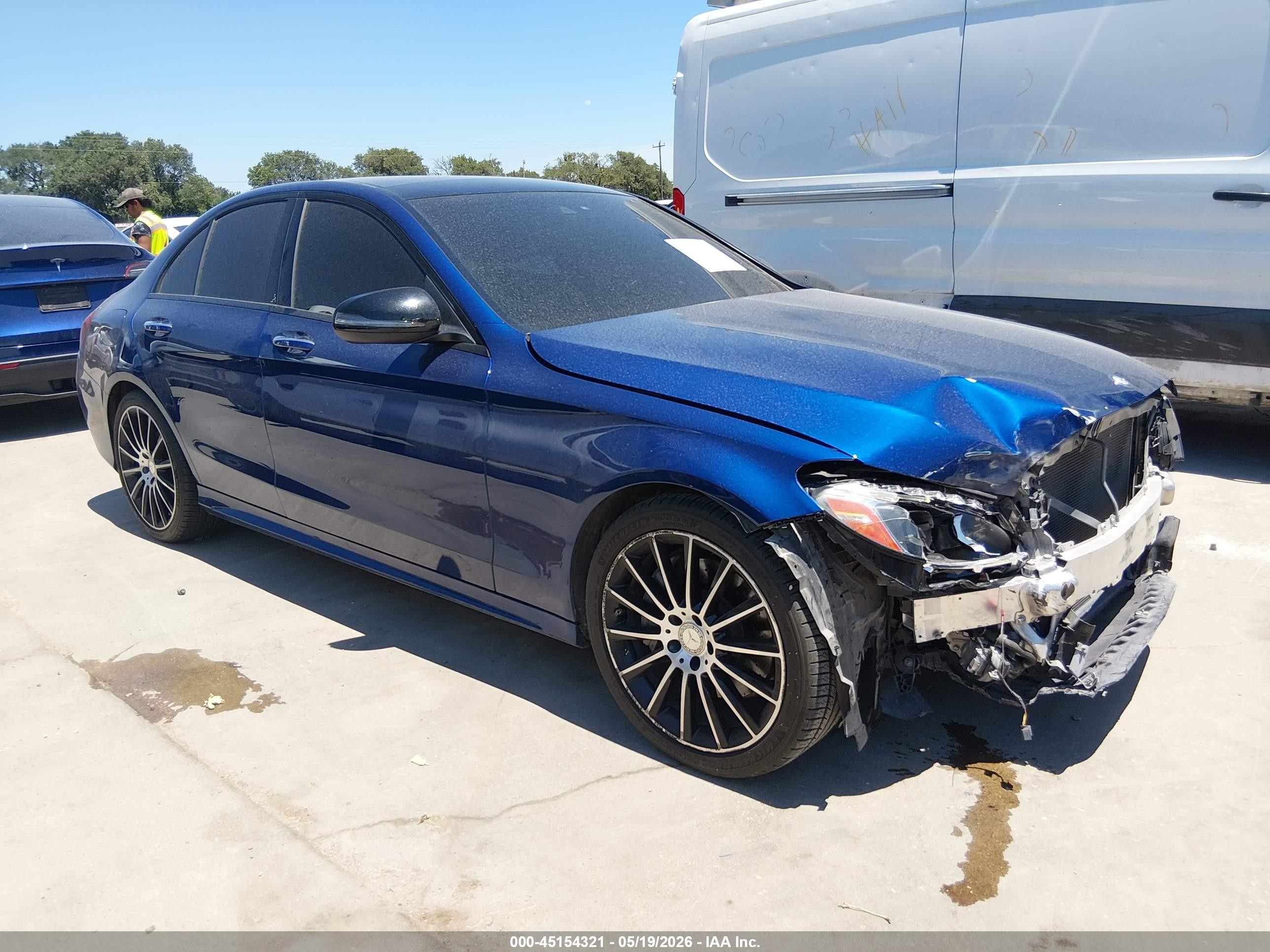 2017 Mercedes-Benz C 300, VIN 55SWF4JB5HU202974 — Front end