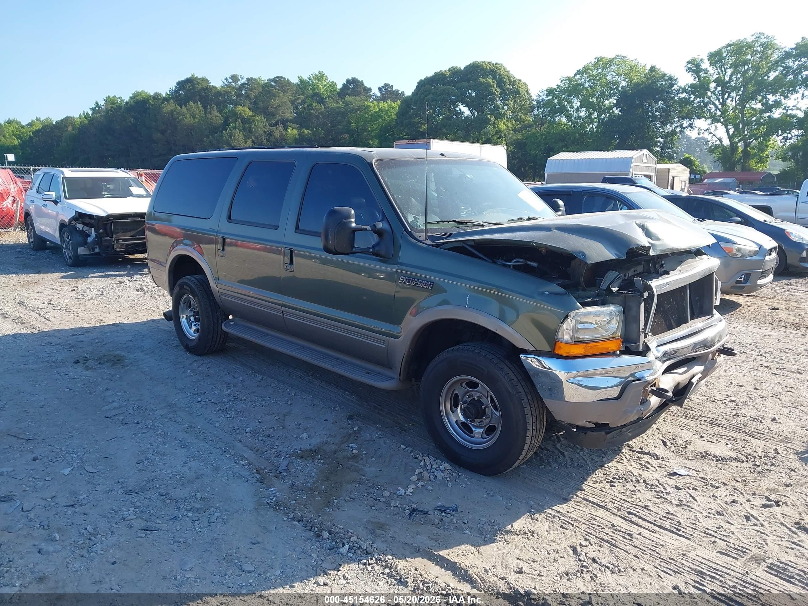 2000 Ford Excursion Limited, VIN 1FMNU43S5YEA99911 — Front end