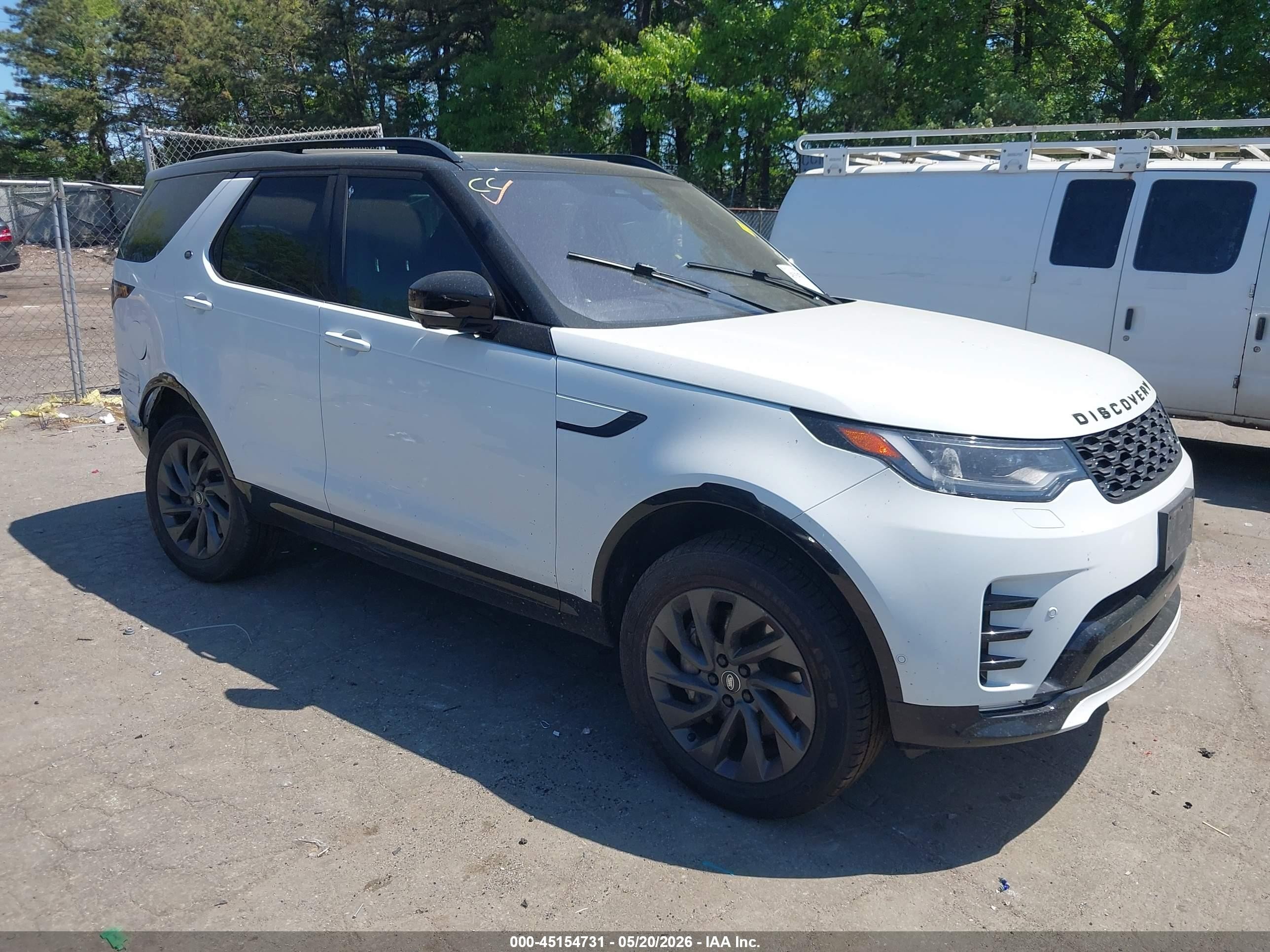 2023 Land Rover Discovery, VIN SALRT2EX2P2472398 — Rear end