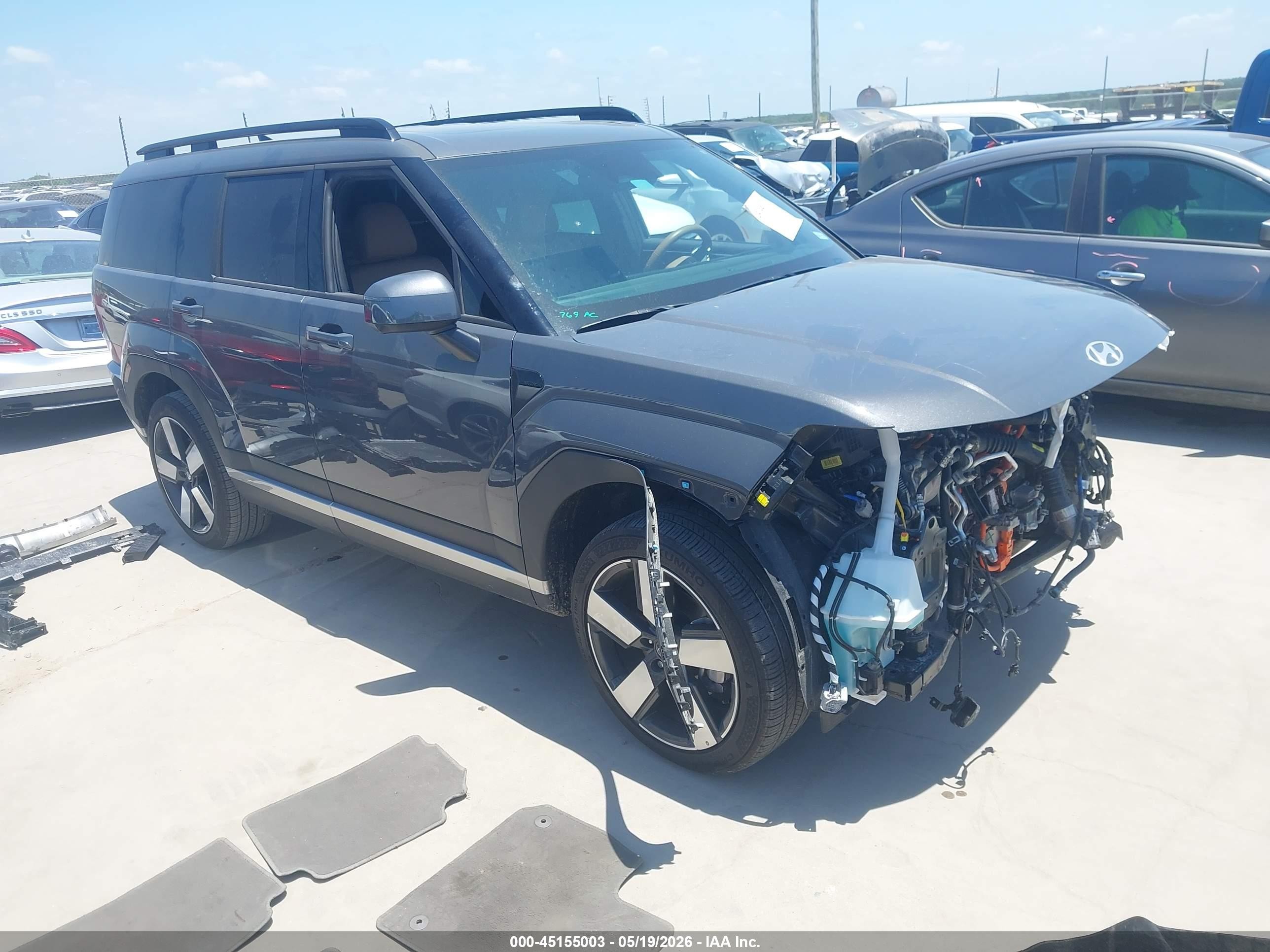 2025 Hyundai Santa Fe Limited, VIN 5NMP34G11SH064465 — Перед