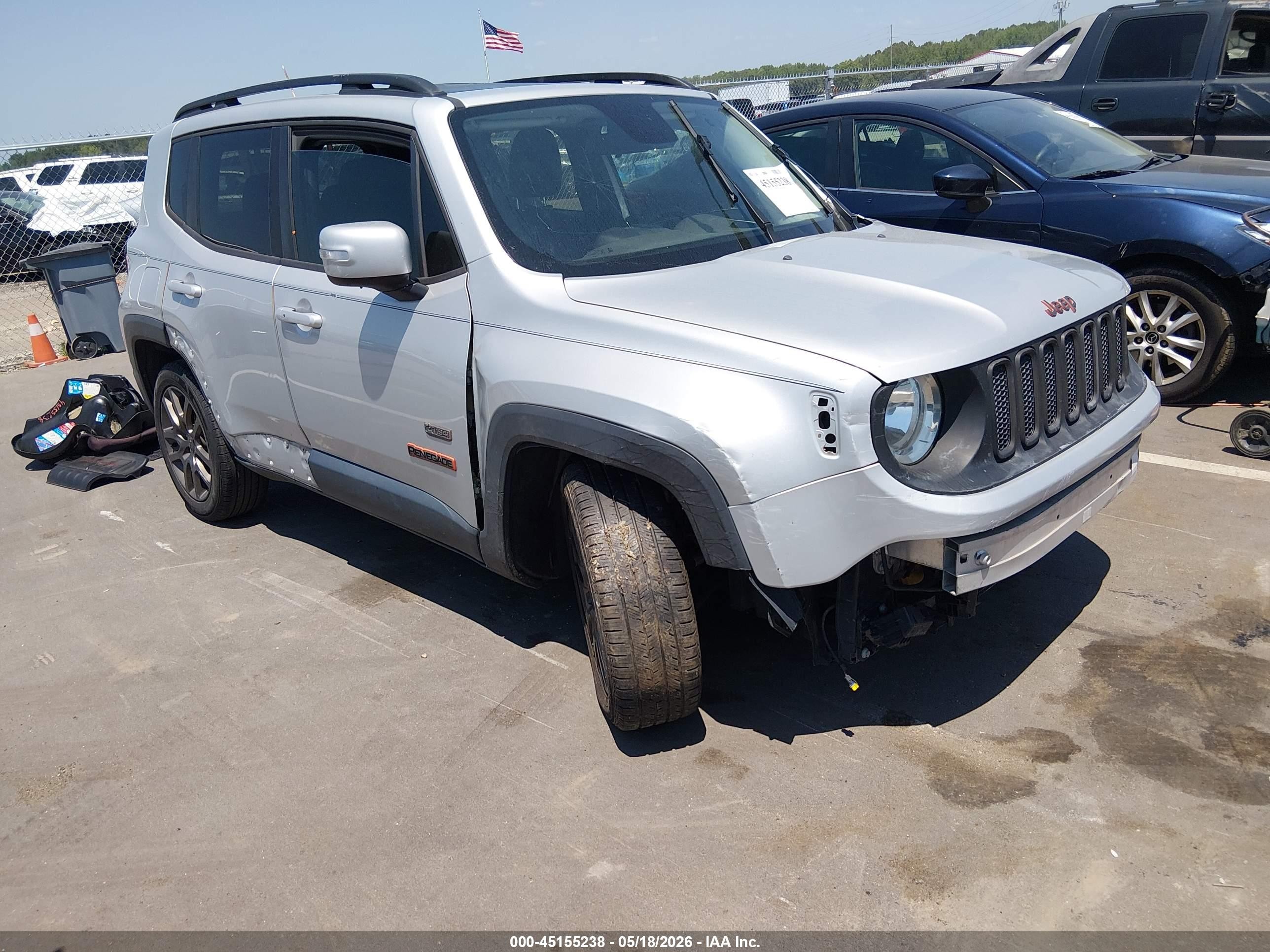 2016 Jeep Renegade 75th Anniversary, VIN ZACCJABT9GPD77339 — Front end