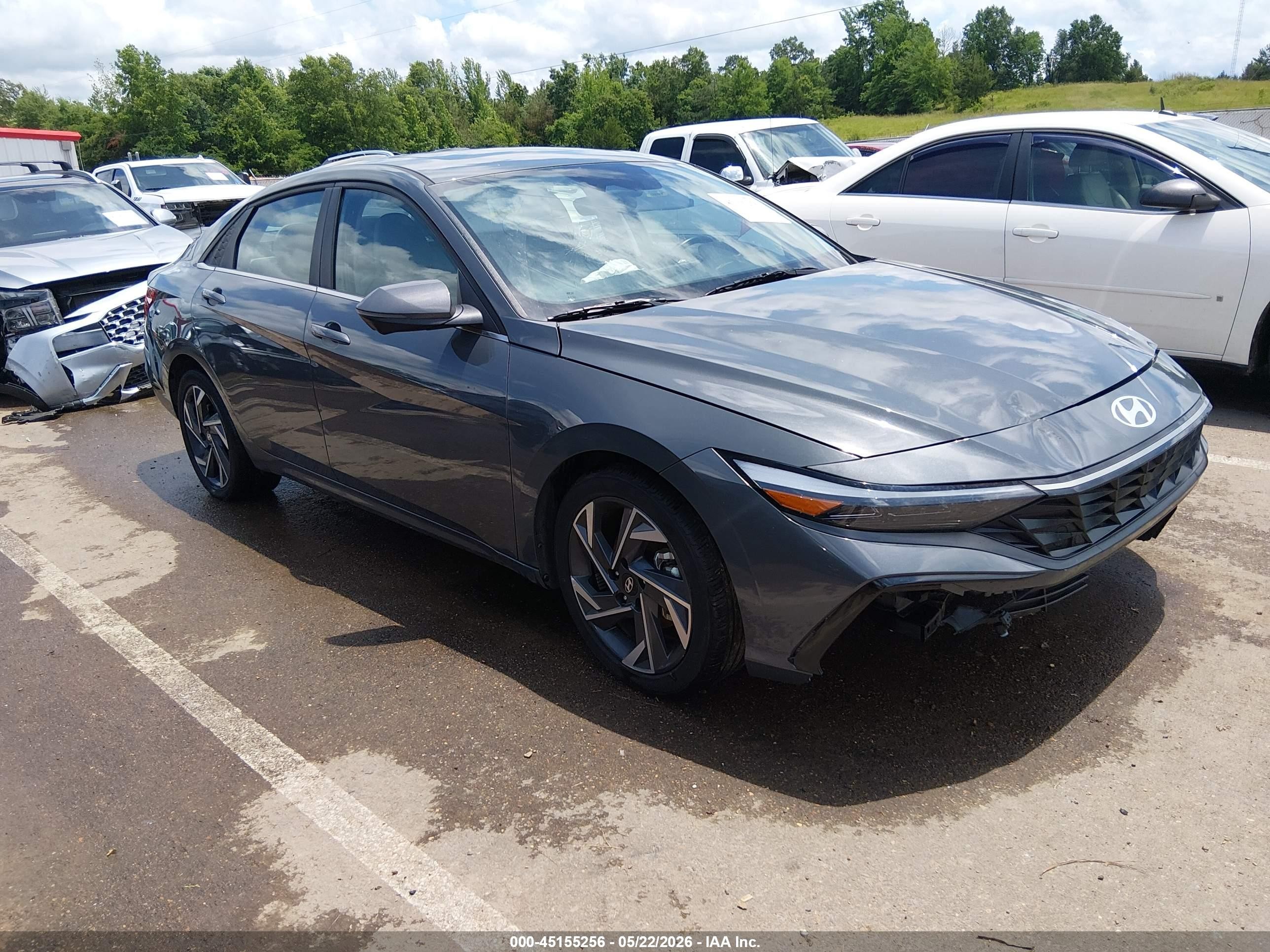 2024 Hyundai Elantra Limited, VIN KMHLP4DG1RU818457 — Front end