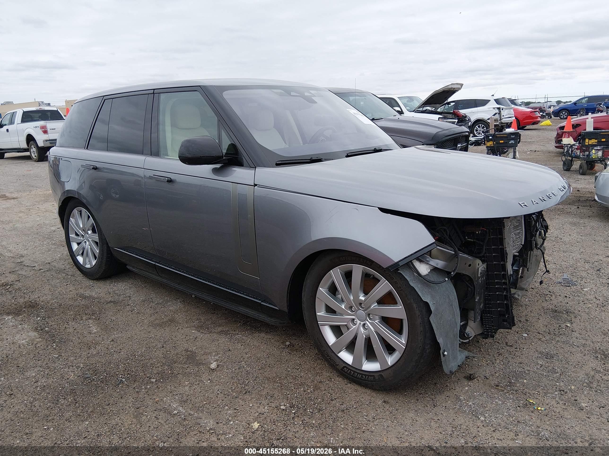 2023 Land Rover Range Rover SE, VIN SALKP9FU8PA051925 — Front end