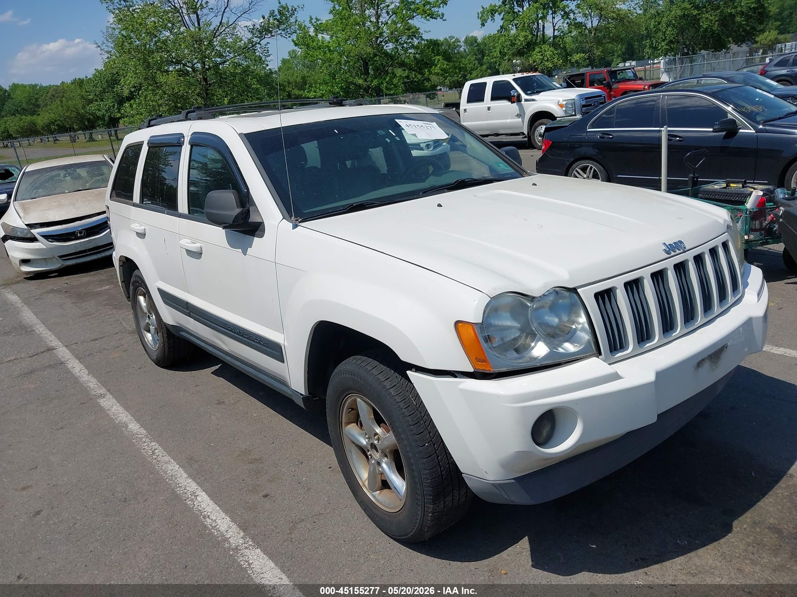 2006 Jeep Grand Cherokee Laredo, VIN 1J4HS48N16C118953 — Rear end