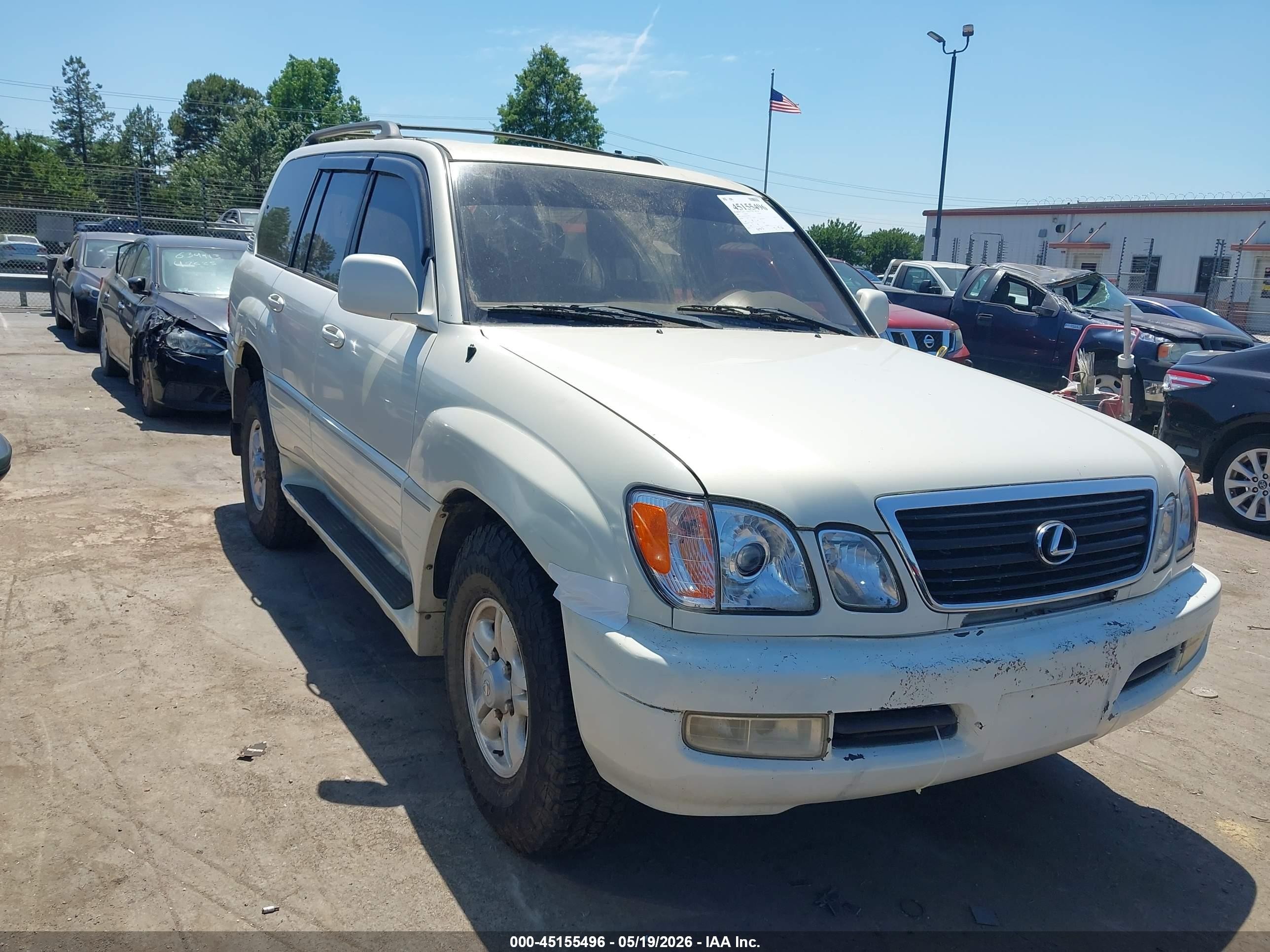 2002 Lexus LX 470, VIN JTJHT00W423519548 — Normal wear